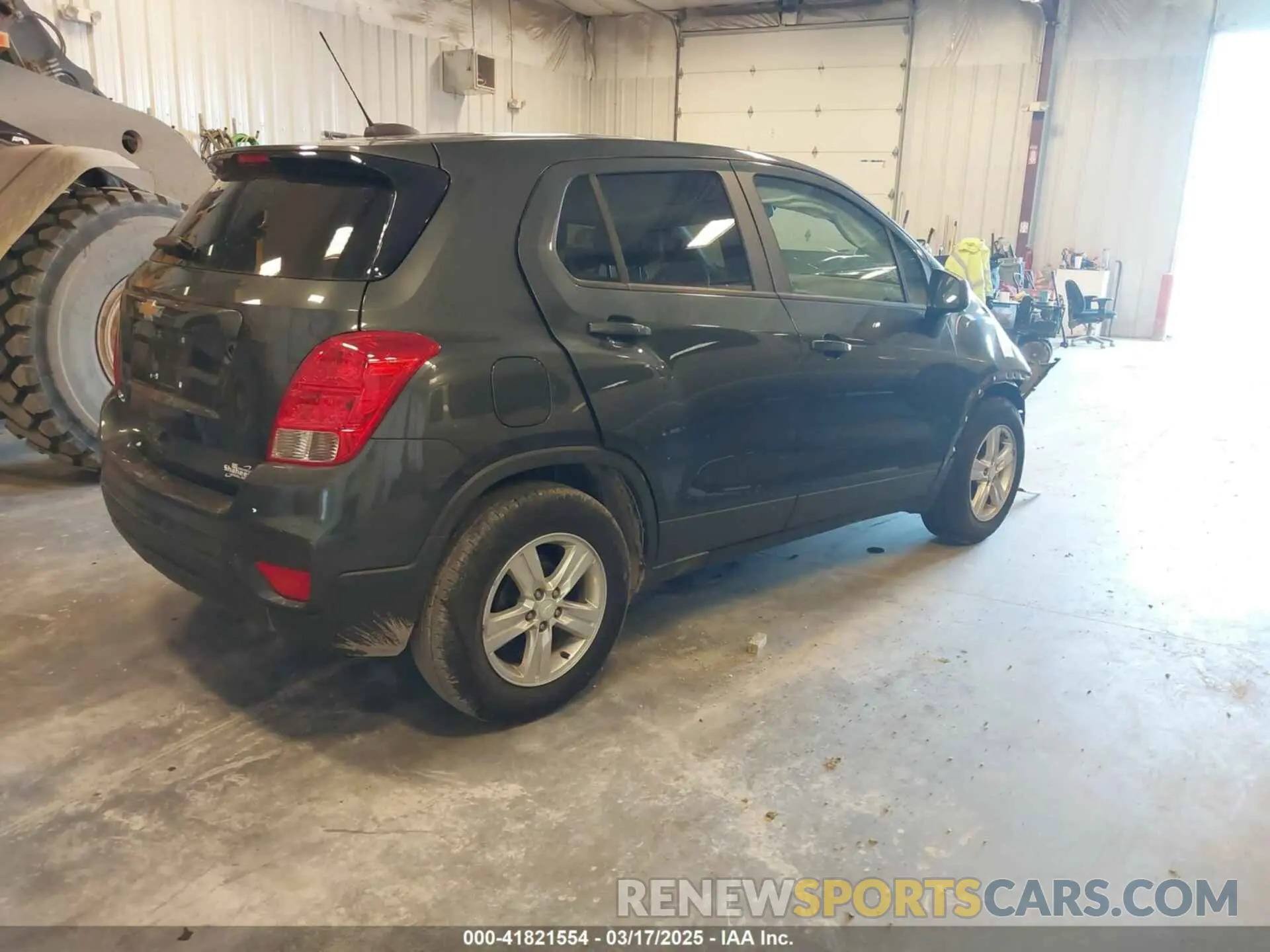 4 Photograph of a damaged car 3GNCJKSB5LL197234 CHEVROLET TRAX 2020
