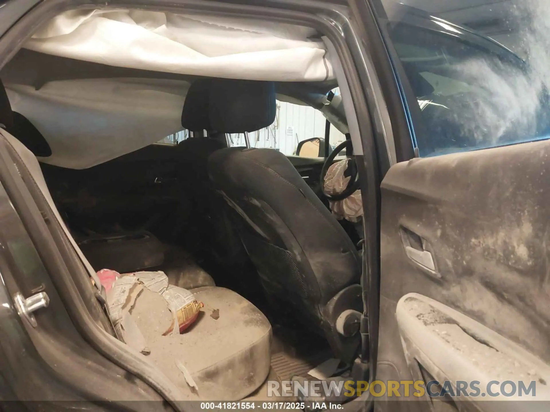 8 Photograph of a damaged car 3GNCJKSB5LL197234 CHEVROLET TRAX 2020