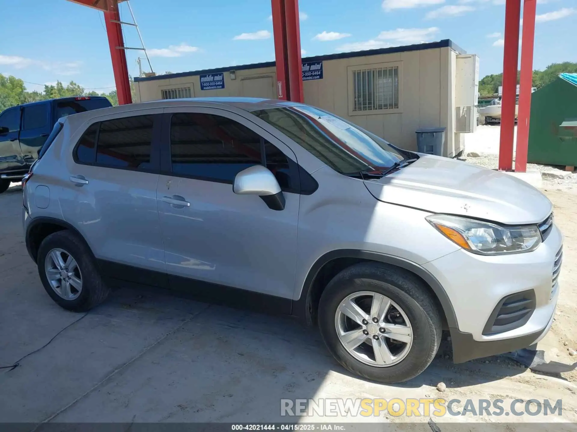 13 Photograph of a damaged car 3GNCJKSB6LL213456 CHEVROLET TRAX 2020