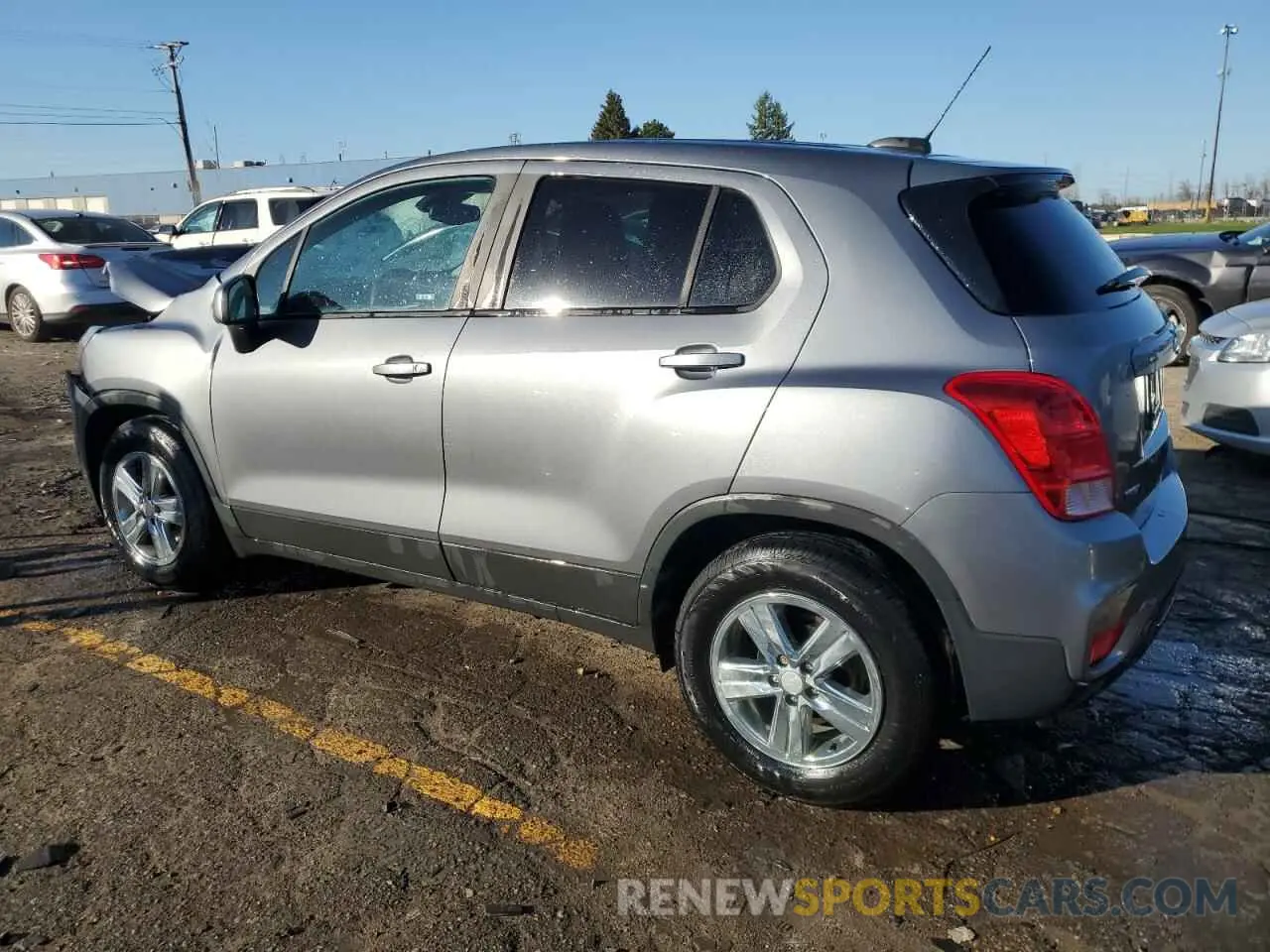 2 Photograph of a damaged car 3GNCJKSB6LL247381 CHEVROLET TRAX 2020