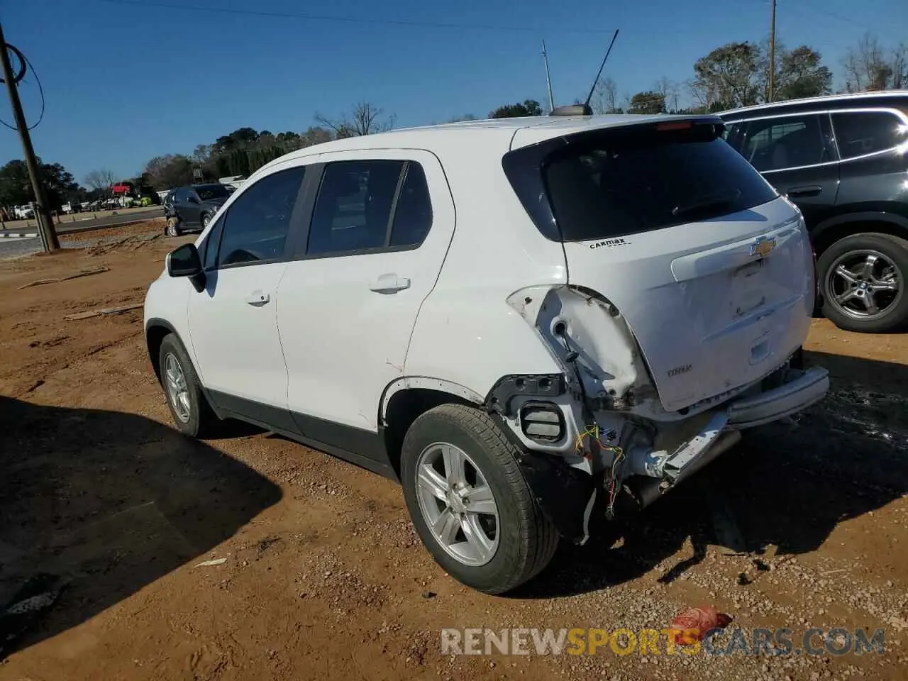 2 Photograph of a damaged car 3GNCJKSB6LL313864 CHEVROLET TRAX 2020