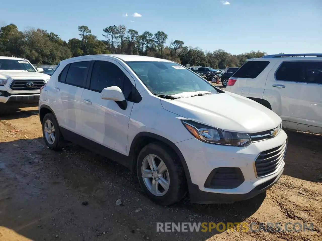 4 Photograph of a damaged car 3GNCJKSB6LL313864 CHEVROLET TRAX 2020