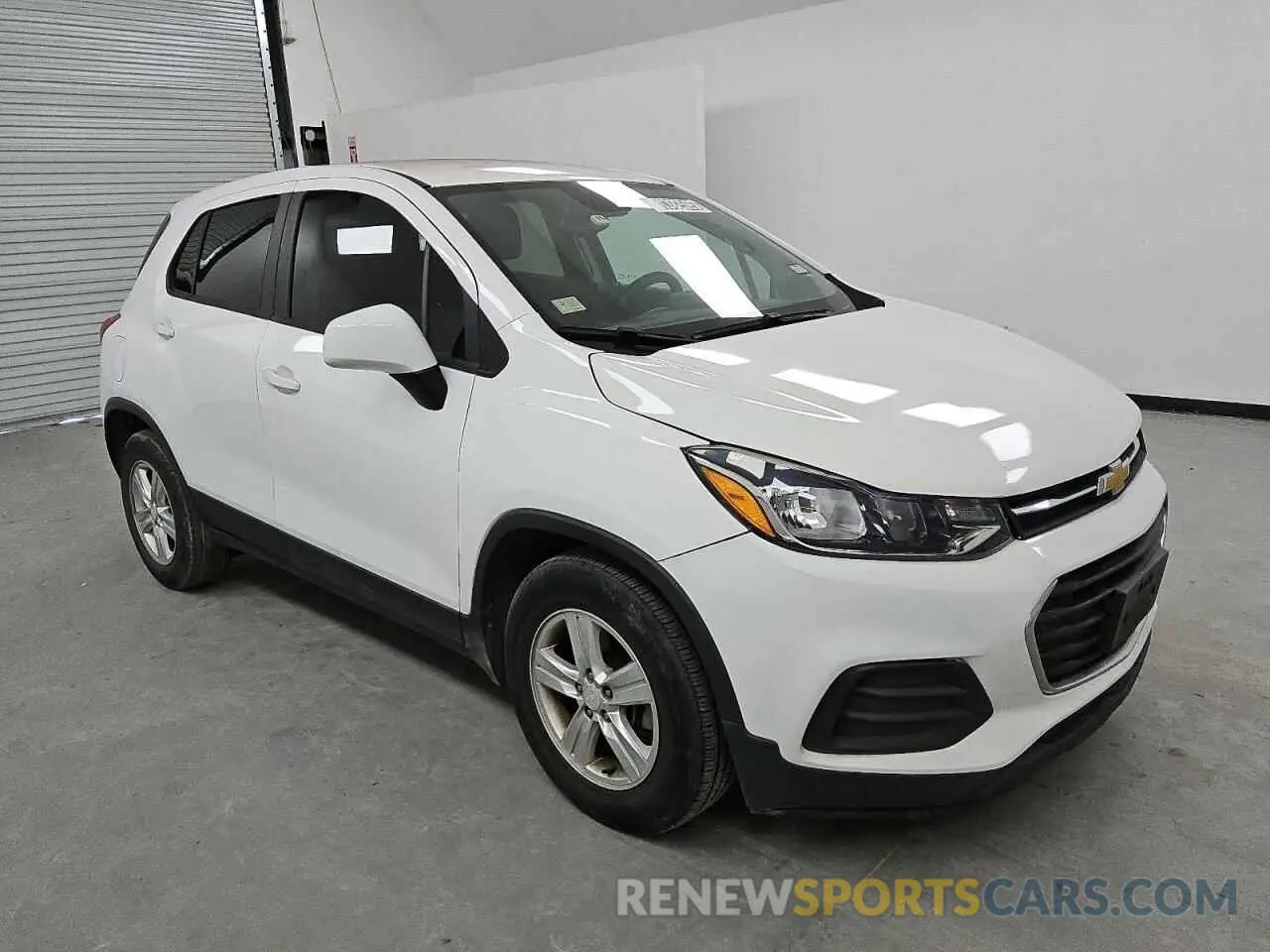 4 Photograph of a damaged car 3GNCJKSB6LL334729 CHEVROLET TRAX 2020