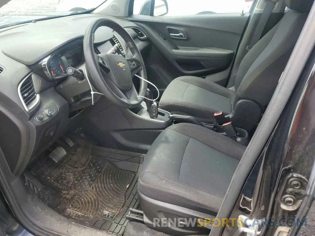 7 Photograph of a damaged car 3GNCJKSB7LL117917 CHEVROLET TRAX 2020