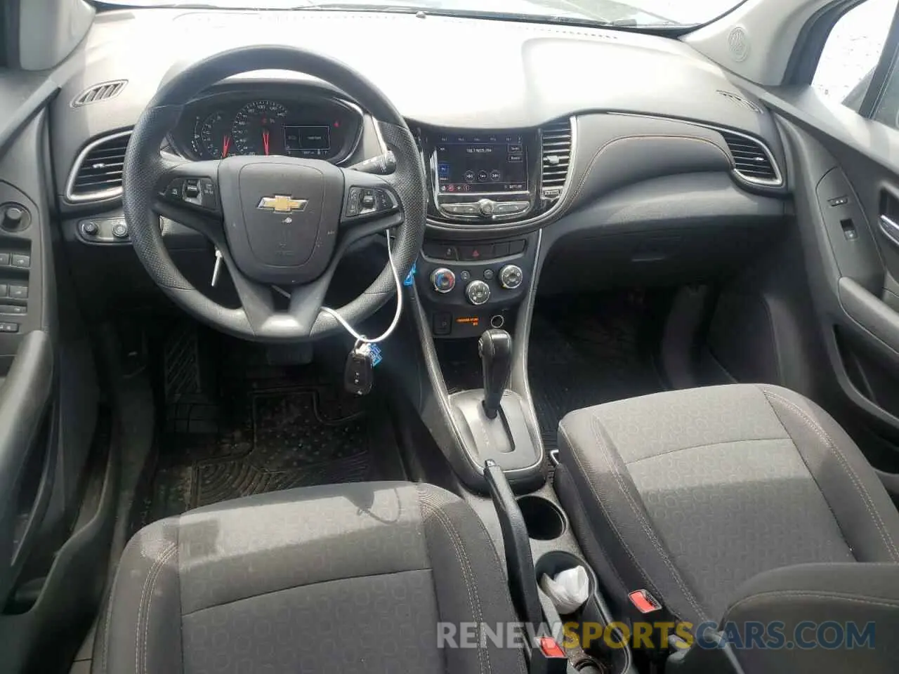 8 Photograph of a damaged car 3GNCJKSB7LL117917 CHEVROLET TRAX 2020