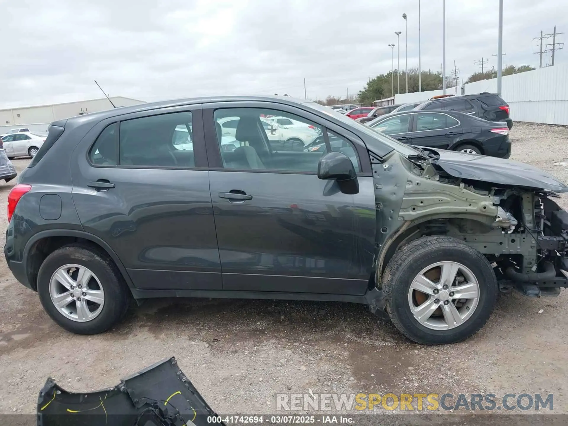 14 Photograph of a damaged car 3GNCJKSB7LL171718 CHEVROLET TRAX 2020