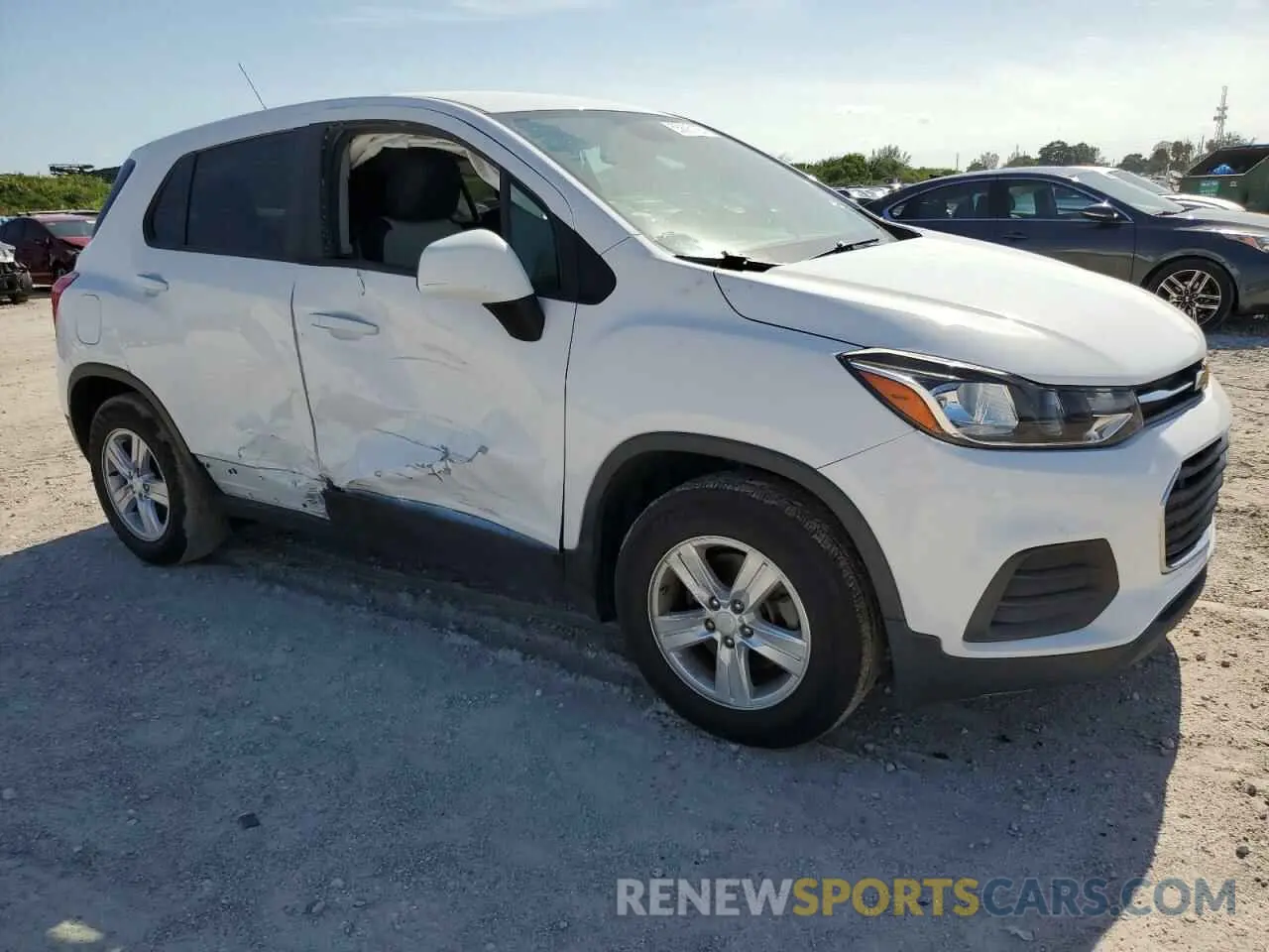 4 Photograph of a damaged car 3GNCJKSB7LL214289 CHEVROLET TRAX 2020