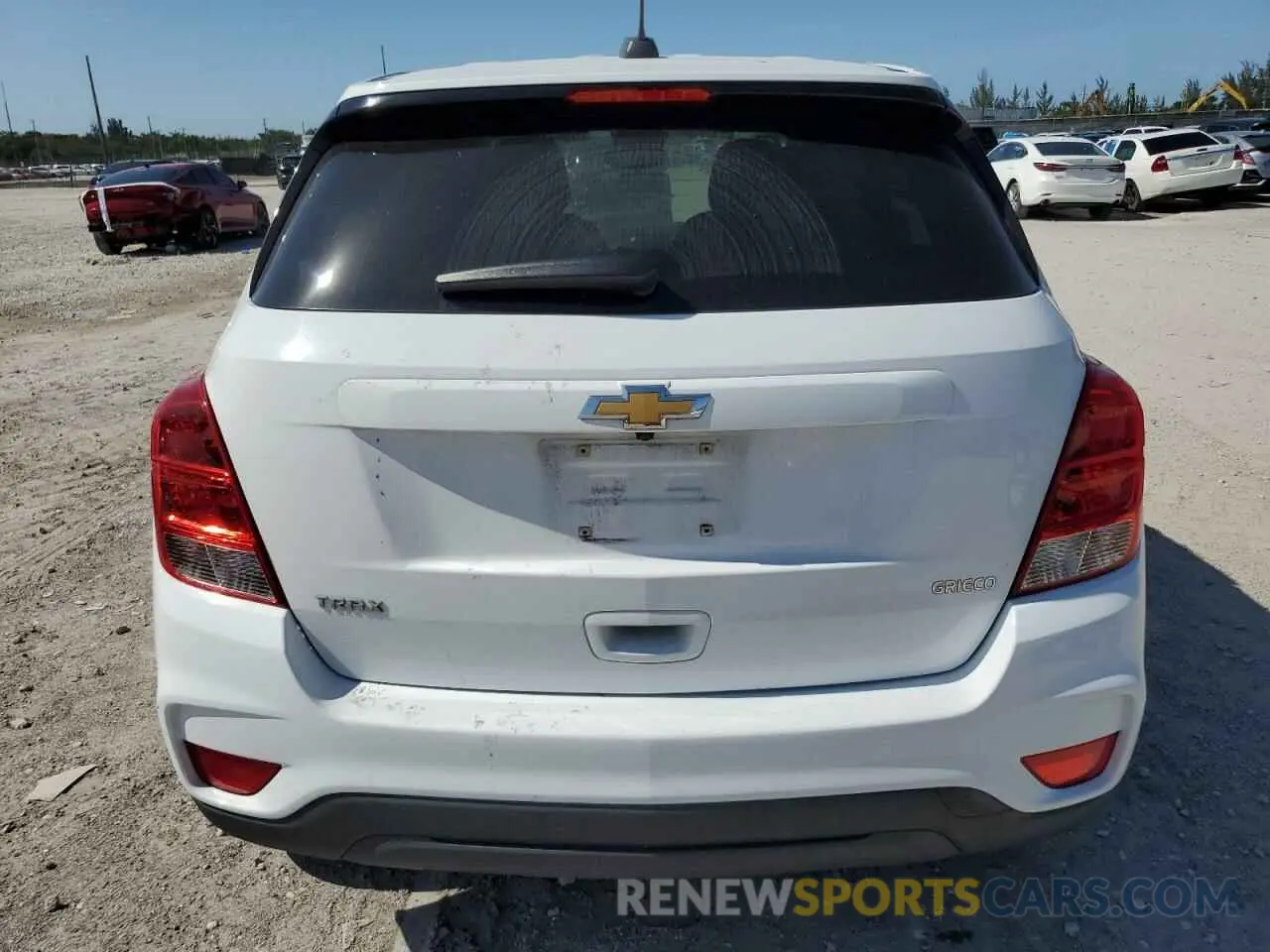 6 Photograph of a damaged car 3GNCJKSB7LL214289 CHEVROLET TRAX 2020