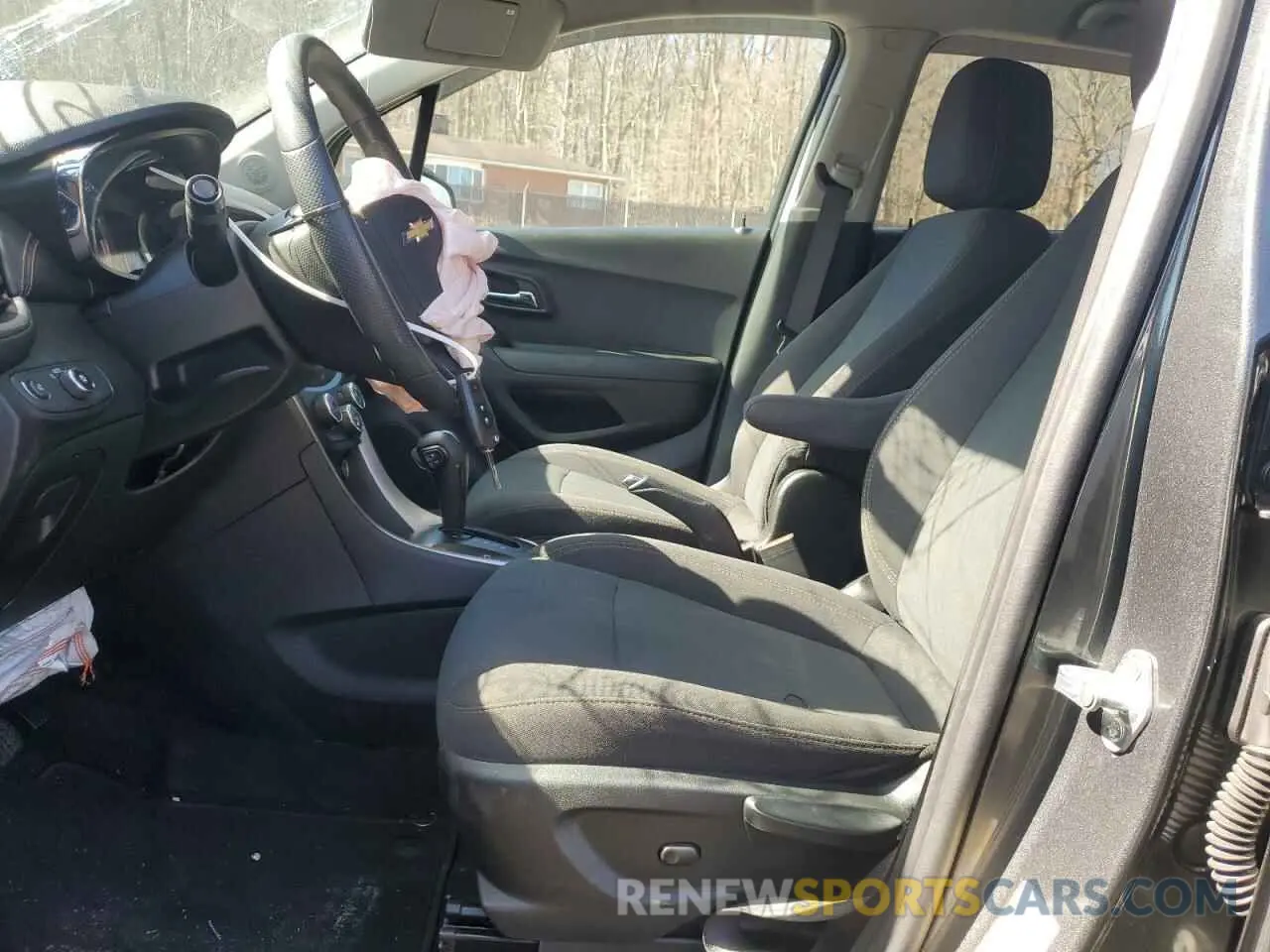 7 Photograph of a damaged car 3GNCJKSB8LL109616 CHEVROLET TRAX 2020