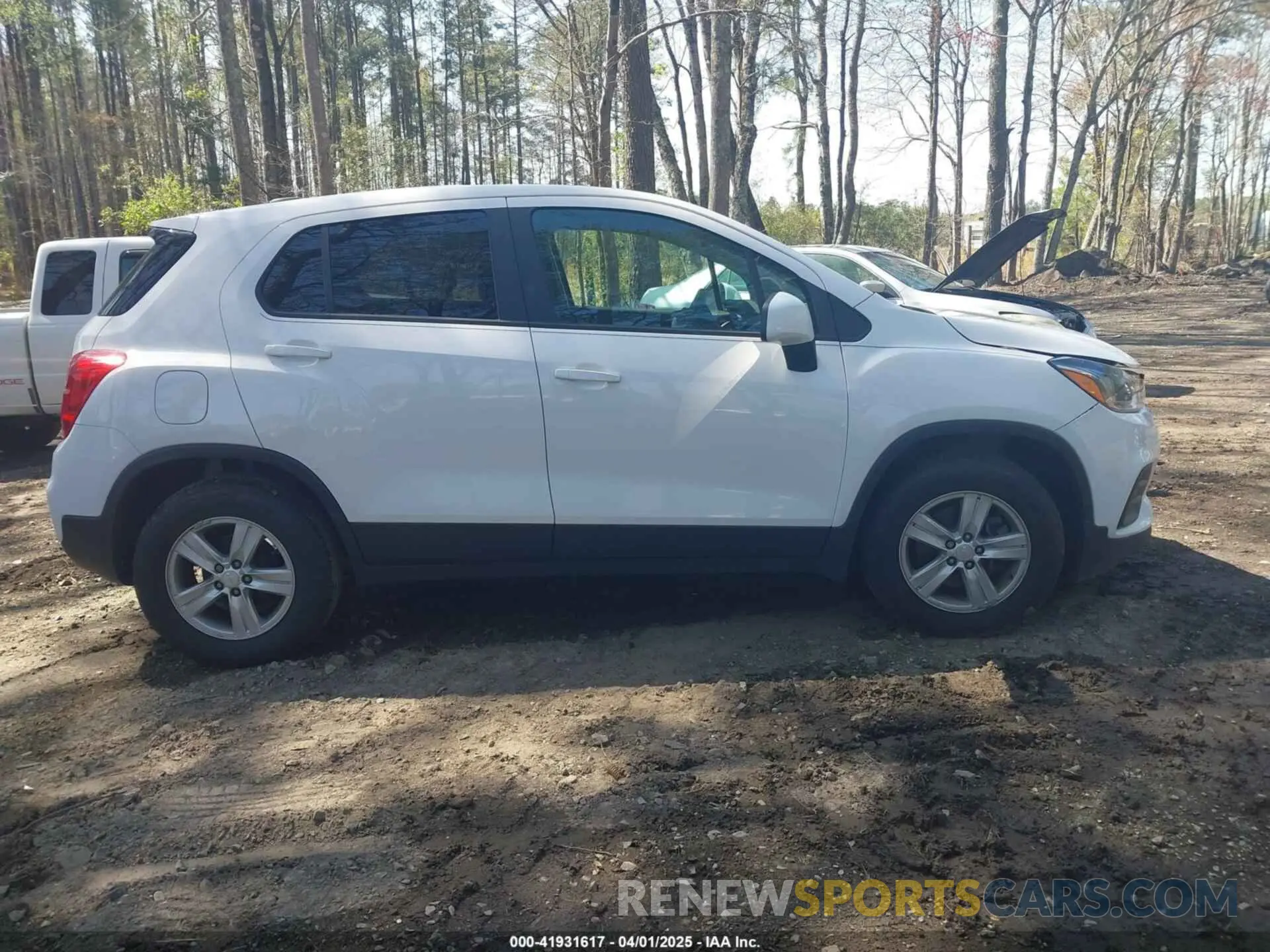 13 Photograph of a damaged car 3GNCJKSB8LL116307 CHEVROLET TRAX 2020
