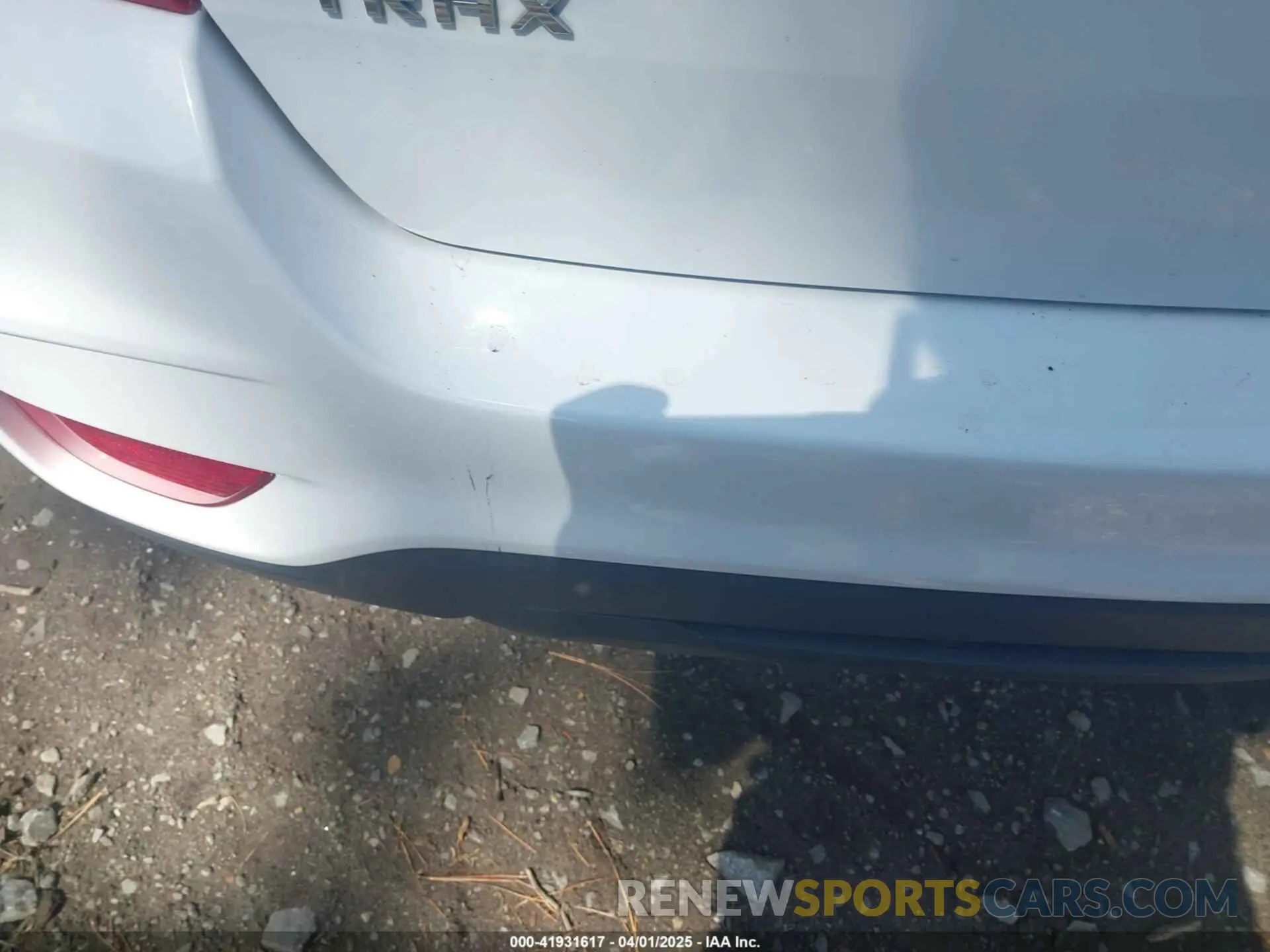 6 Photograph of a damaged car 3GNCJKSB8LL116307 CHEVROLET TRAX 2020