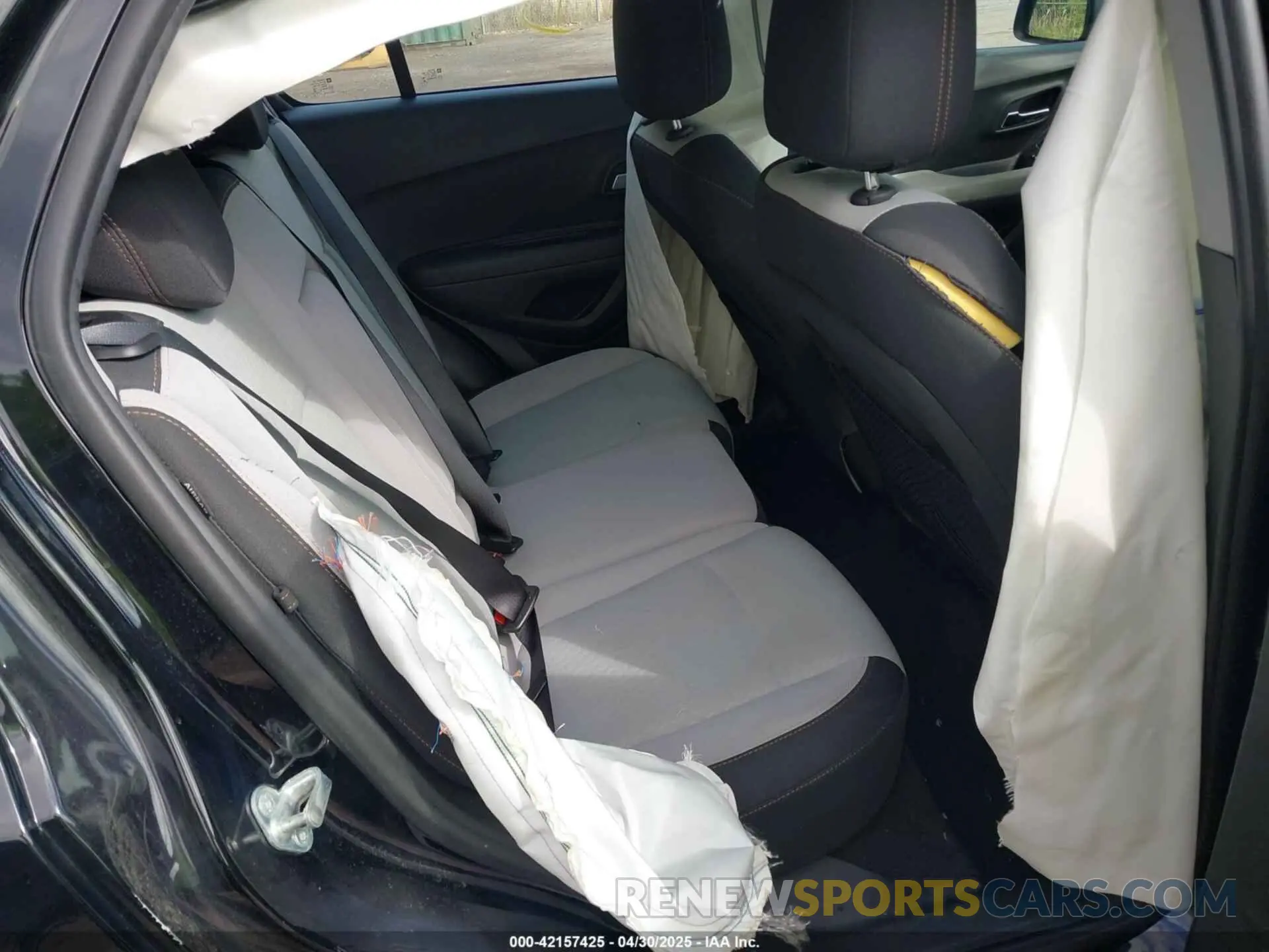 8 Photograph of a damaged car 3GNCJKSB8LL226077 CHEVROLET TRAX 2020