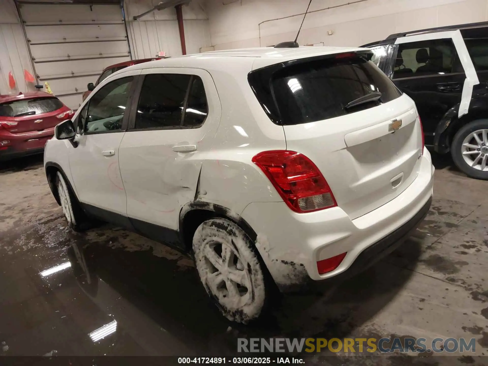 3 Photograph of a damaged car 3GNCJKSB8LL294444 CHEVROLET TRAX 2020