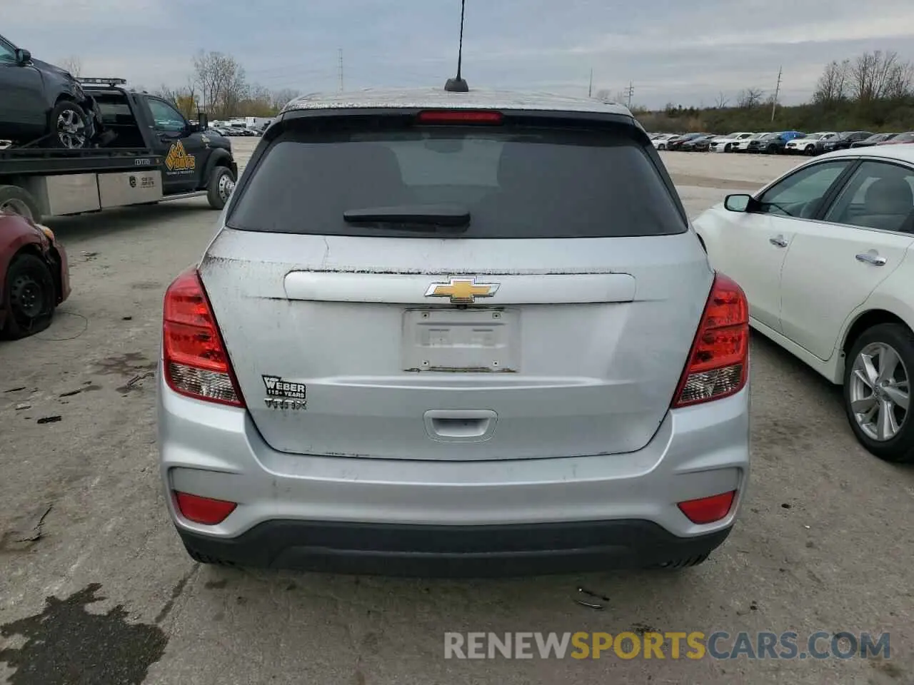 6 Photograph of a damaged car 3GNCJKSB9LL110886 CHEVROLET TRAX 2020