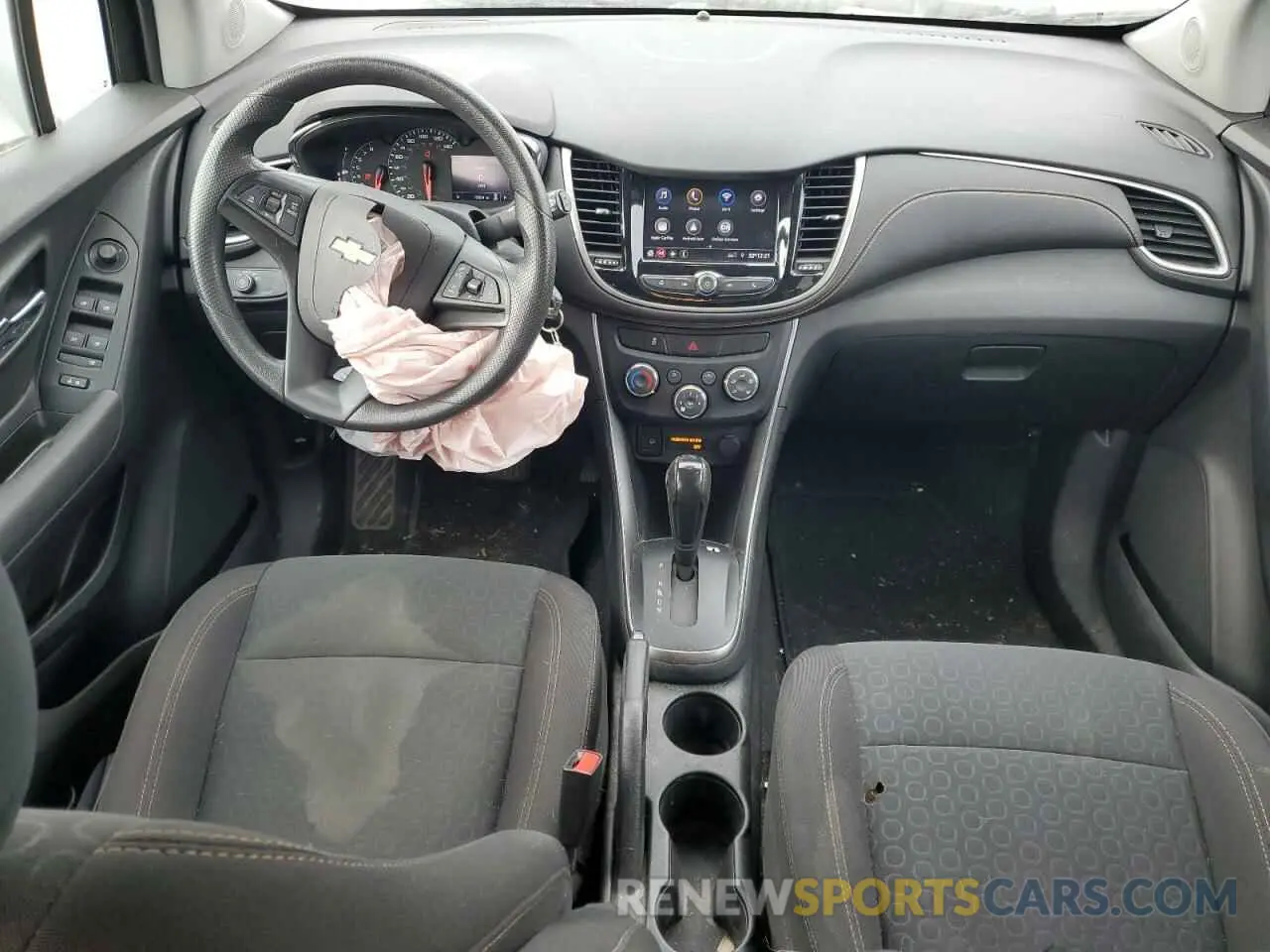 8 Photograph of a damaged car 3GNCJKSB9LL110886 CHEVROLET TRAX 2020