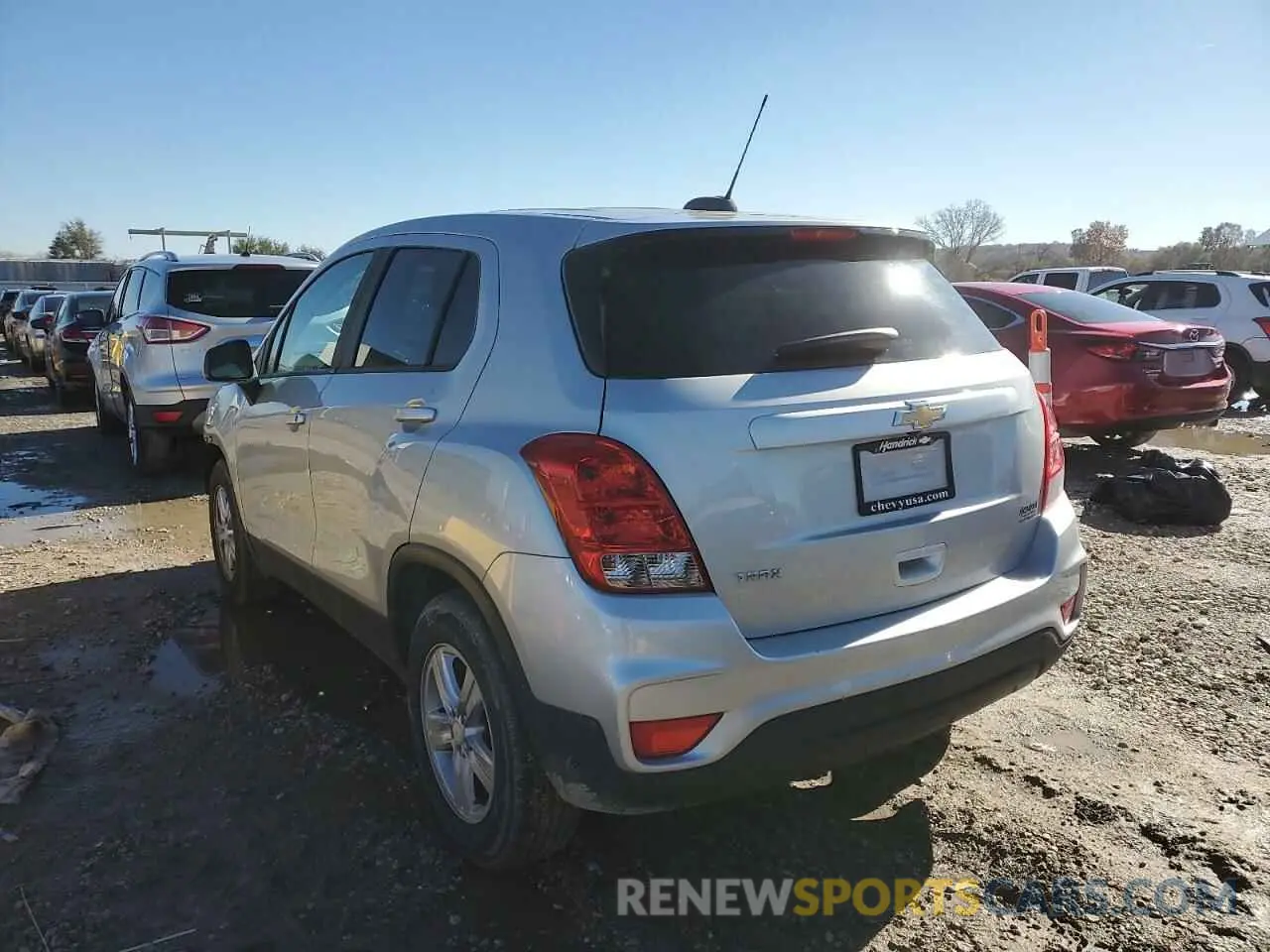 2 Photograph of a damaged car 3GNCJKSB9LL127686 CHEVROLET TRAX 2020