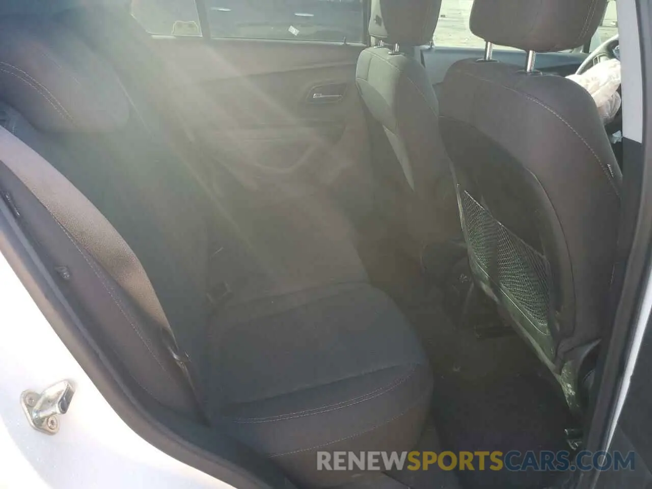 10 Photograph of a damaged car 3GNCJKSB9LL136792 CHEVROLET TRAX 2020