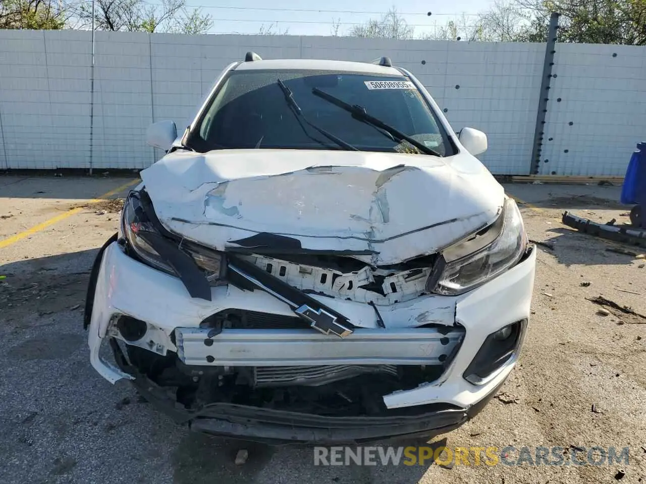 5 Photograph of a damaged car 3GNCJKSB9LL136792 CHEVROLET TRAX 2020