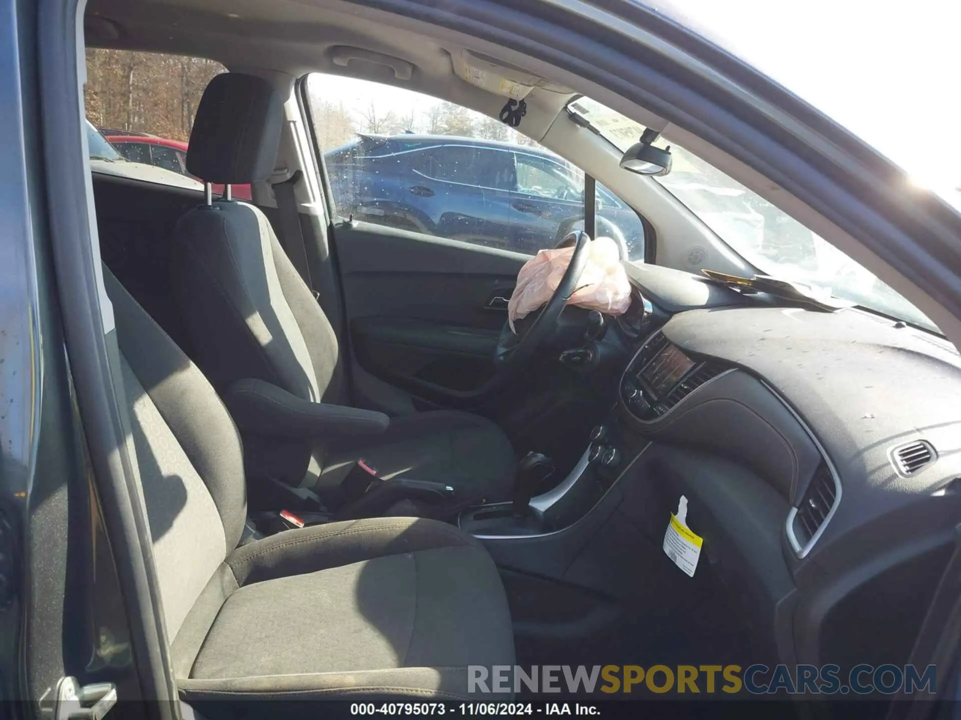 5 Photograph of a damaged car 3GNCJKSB9LL151440 CHEVROLET TRAX 2020