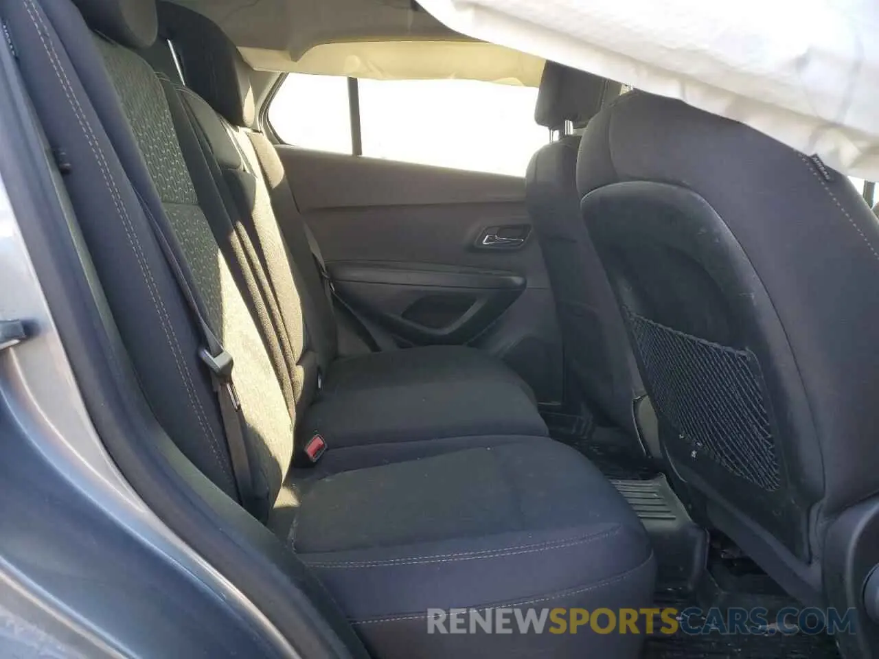 10 Photograph of a damaged car 3GNCJKSB9LL157657 CHEVROLET TRAX 2020