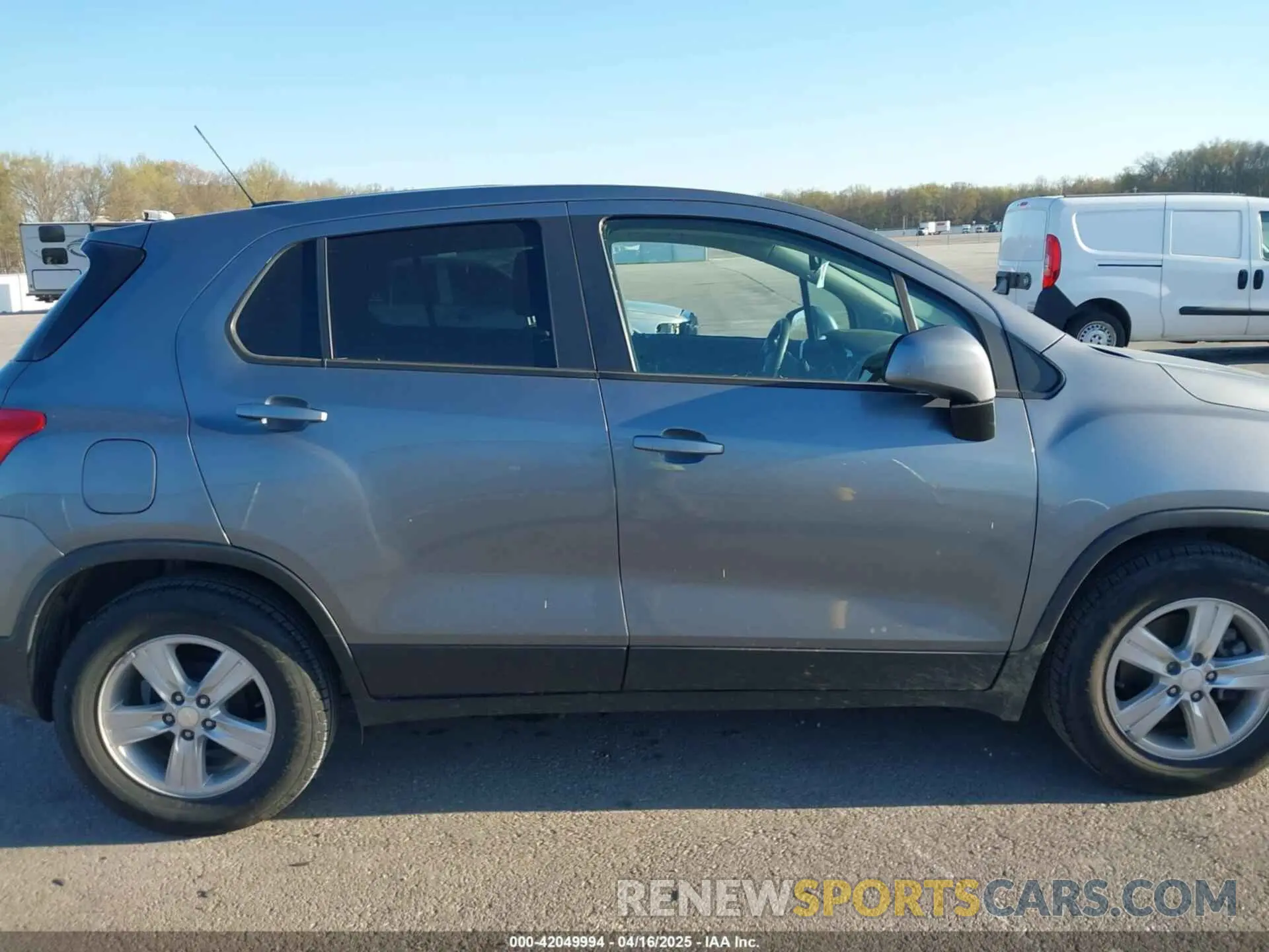 13 Photograph of a damaged car 3GNCJKSB9LL161174 CHEVROLET TRAX 2020