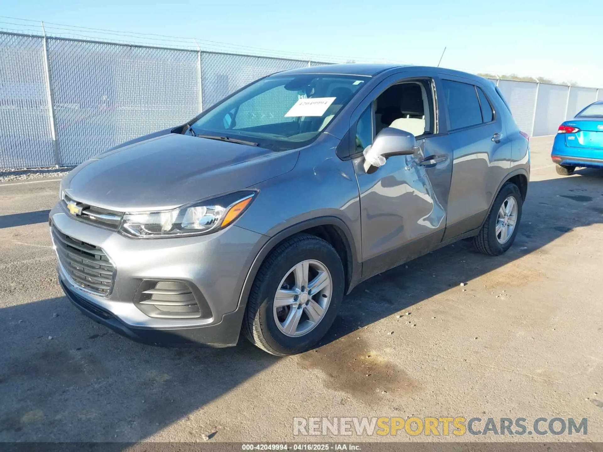 2 Photograph of a damaged car 3GNCJKSB9LL161174 CHEVROLET TRAX 2020