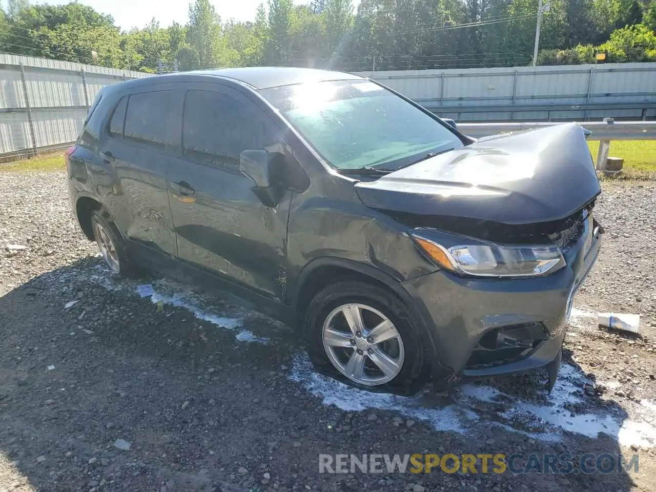 4 Photograph of a damaged car 3GNCJKSB9LL186723 CHEVROLET TRAX 2020