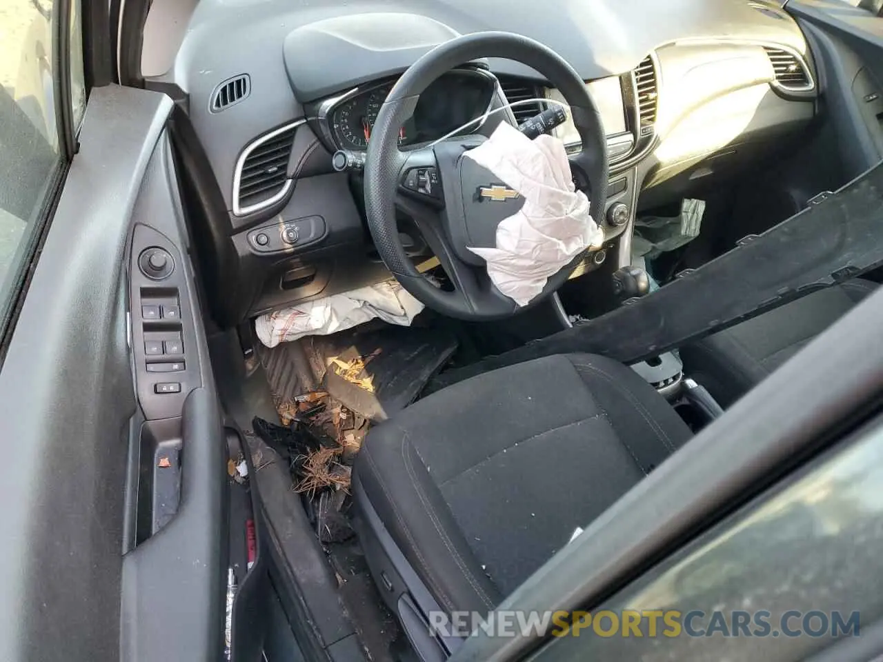 8 Photograph of a damaged car 3GNCJKSB9LL190321 CHEVROLET TRAX 2020