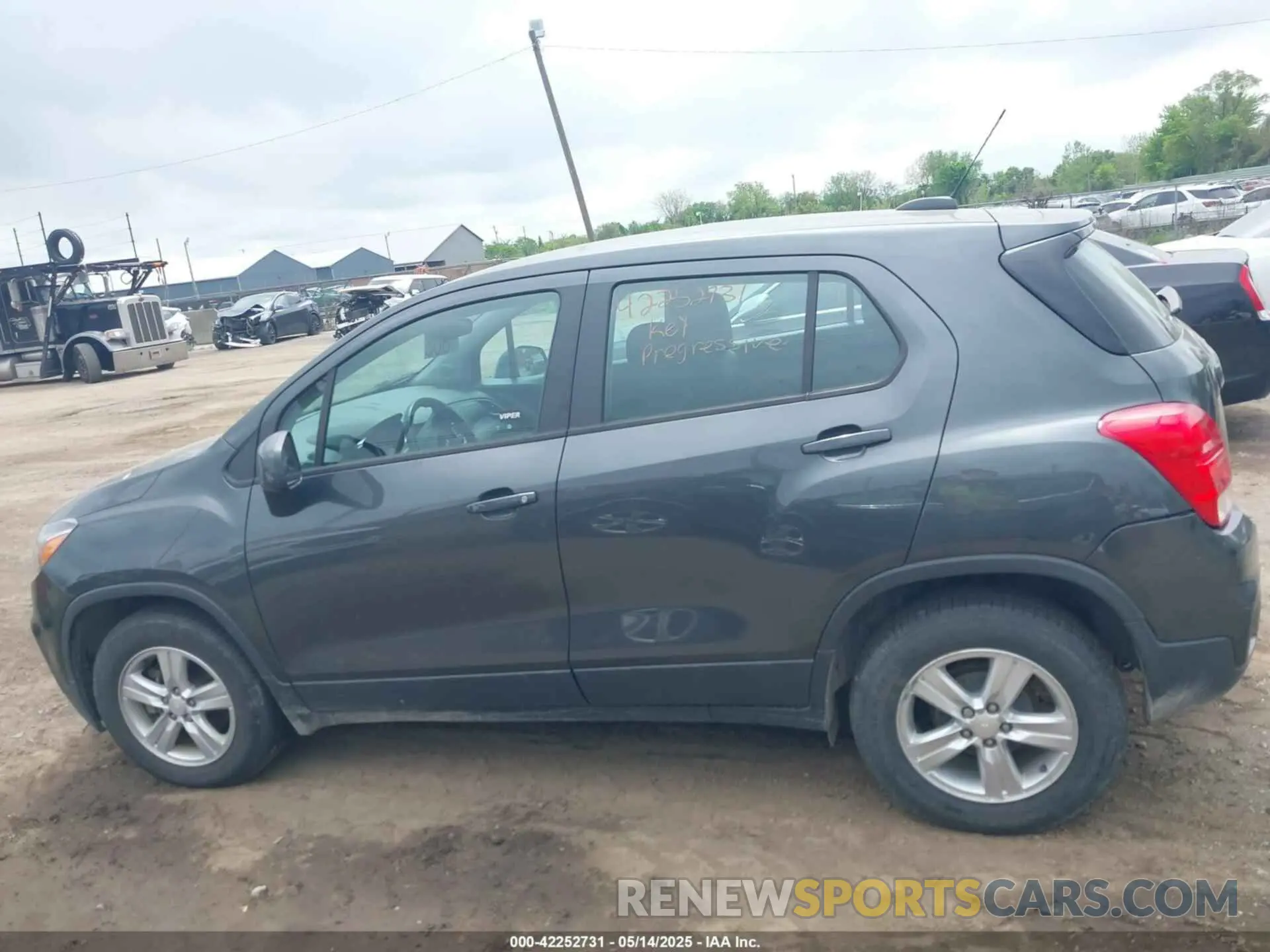 14 Photograph of a damaged car 3GNCJKSBXLL128281 CHEVROLET TRAX 2020