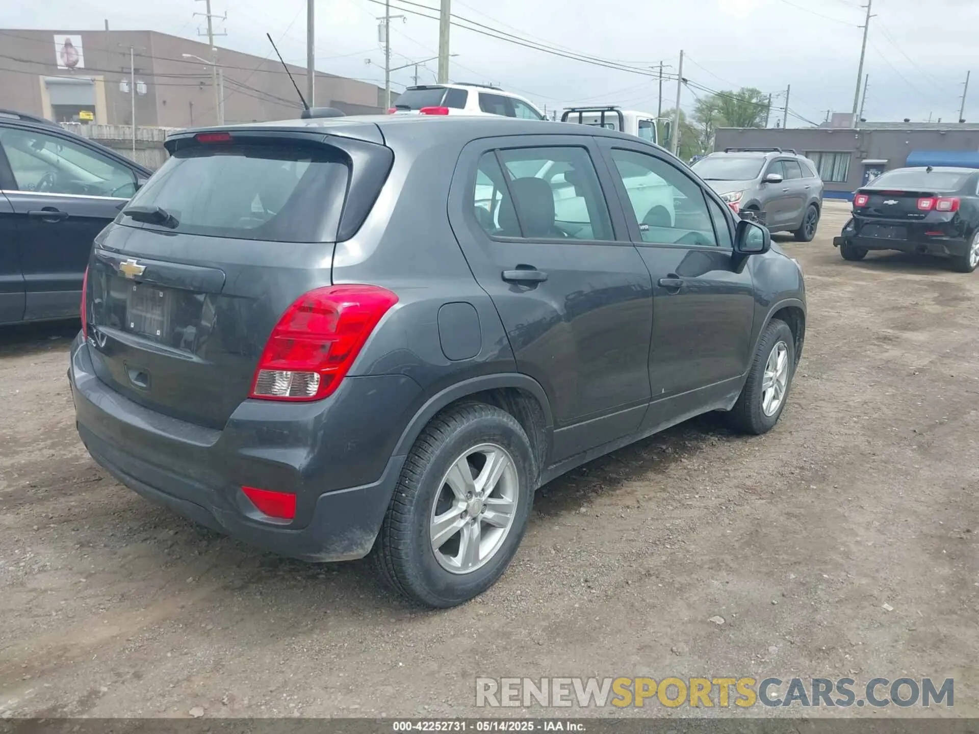 4 Photograph of a damaged car 3GNCJKSBXLL128281 CHEVROLET TRAX 2020