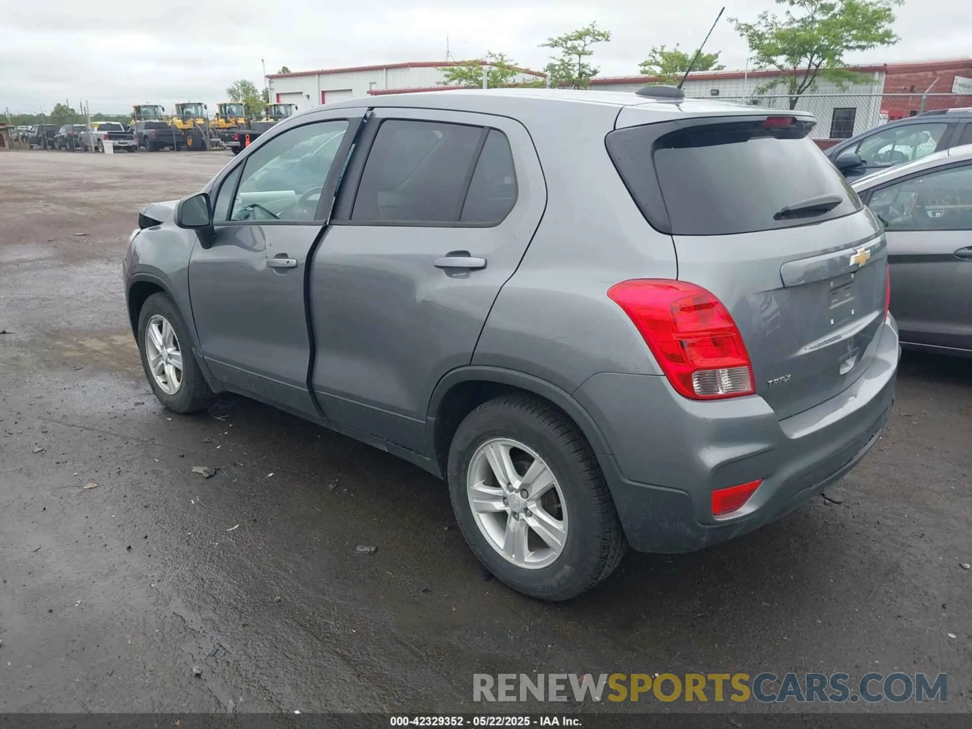 3 Photograph of a damaged car 3GNCJKSBXLL175343 CHEVROLET TRAX 2020