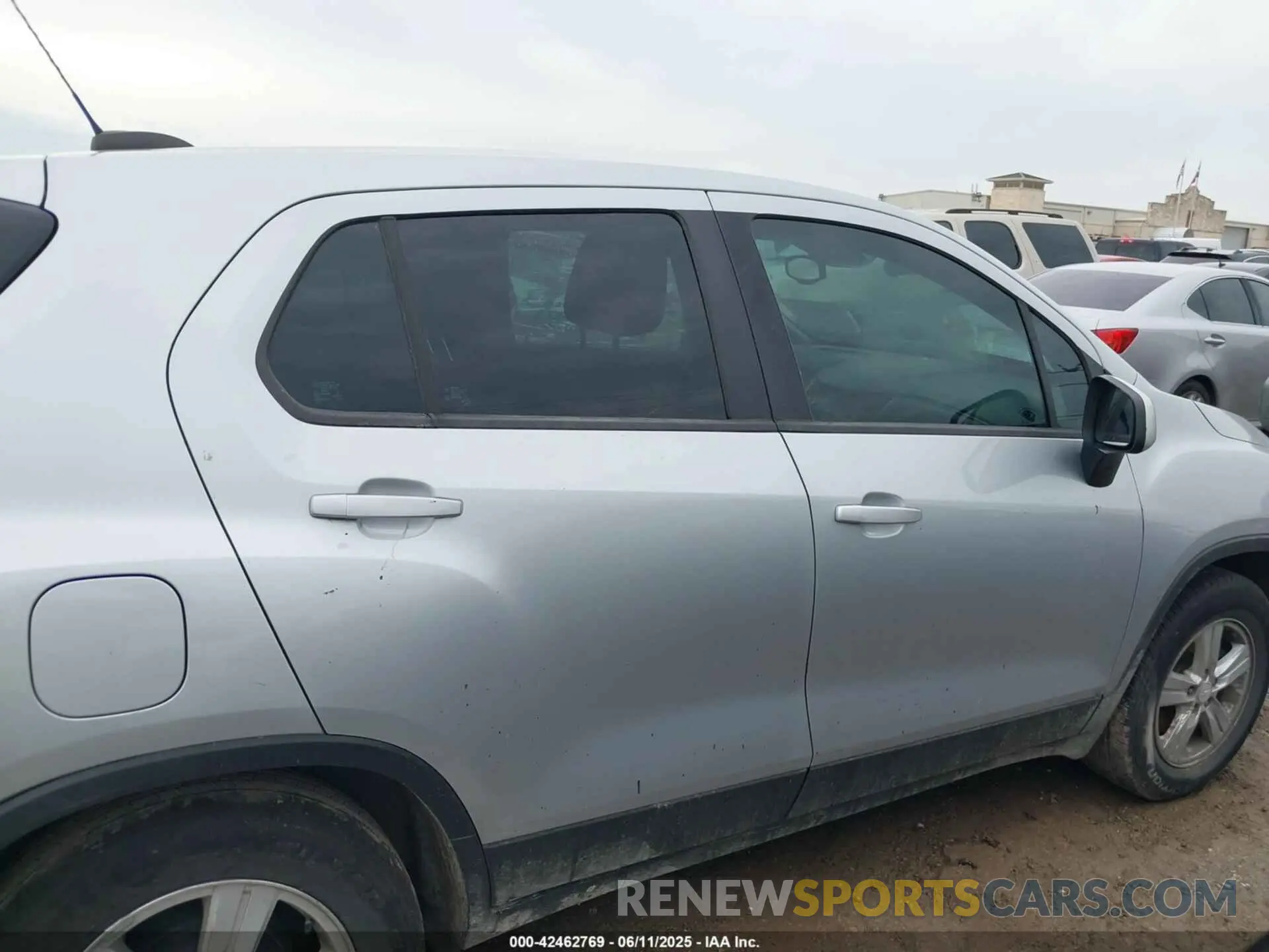 12 Photograph of a damaged car 3GNCJKSBXLL202265 CHEVROLET TRAX 2020