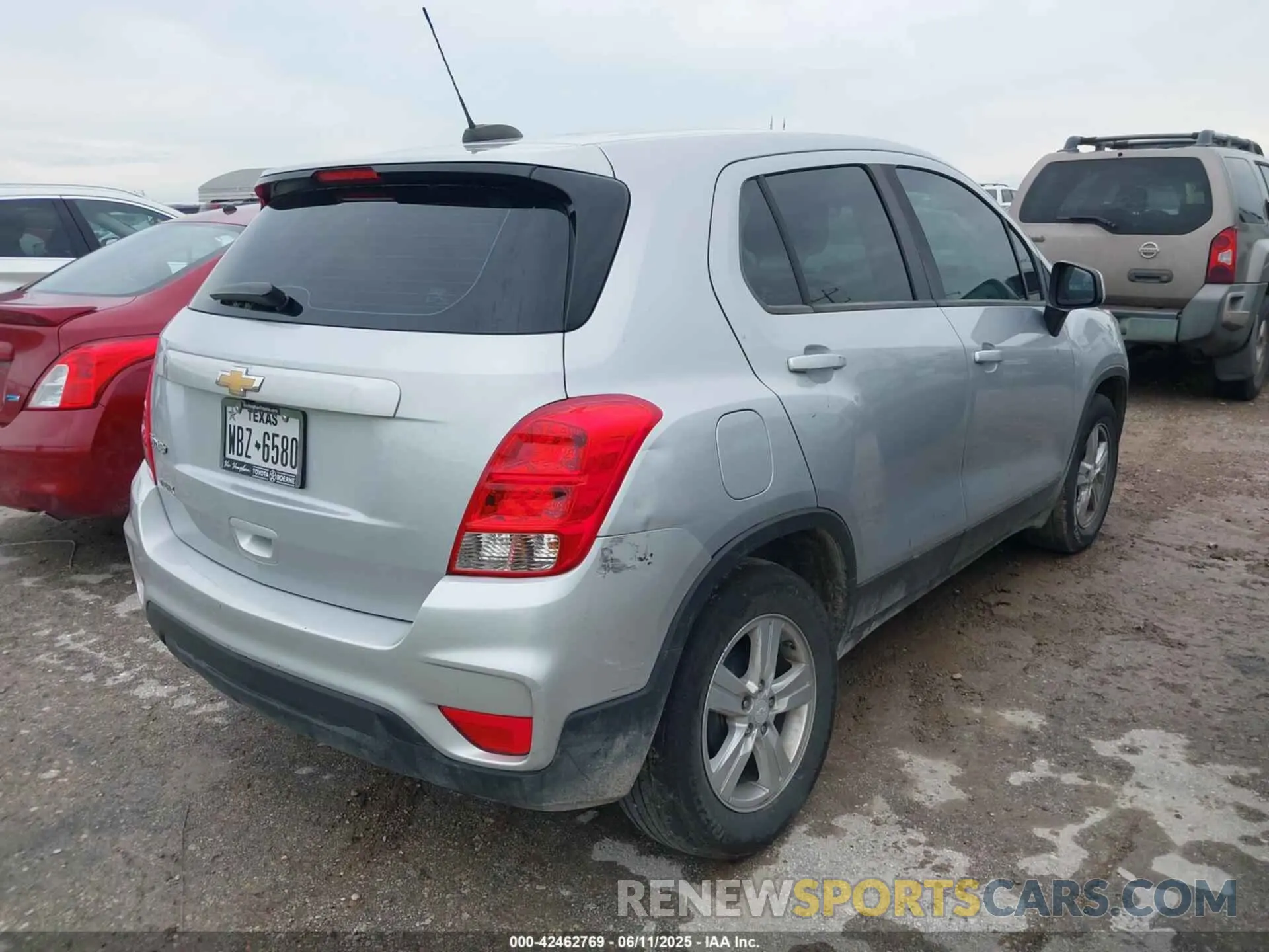 4 Photograph of a damaged car 3GNCJKSBXLL202265 CHEVROLET TRAX 2020