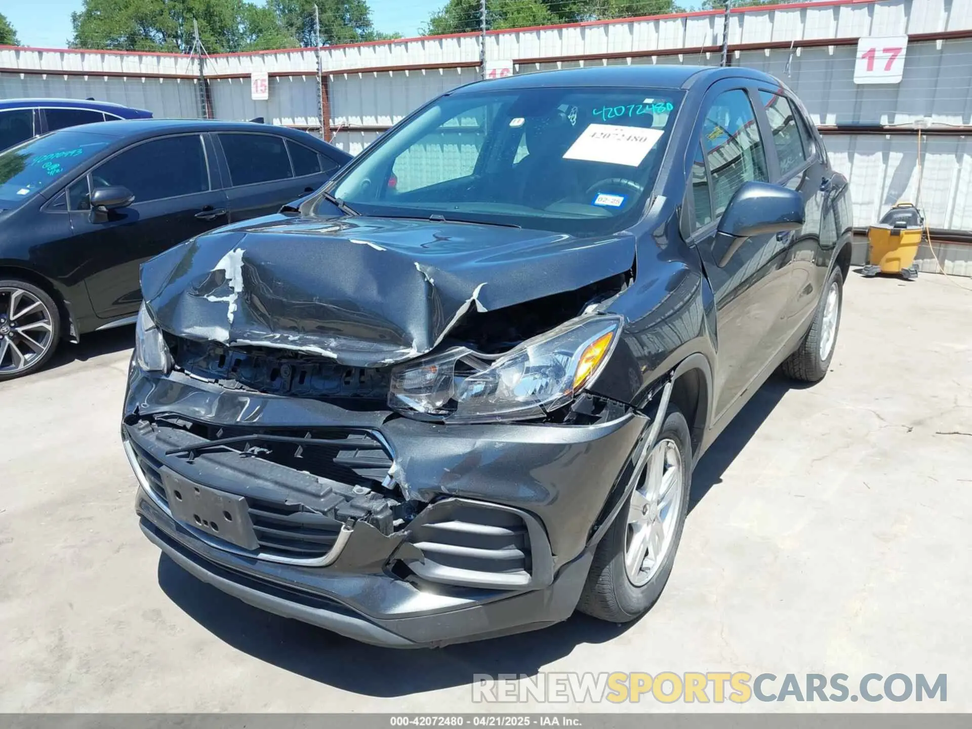 2 Photograph of a damaged car 3GNCJKSBXLL222340 CHEVROLET TRAX 2020