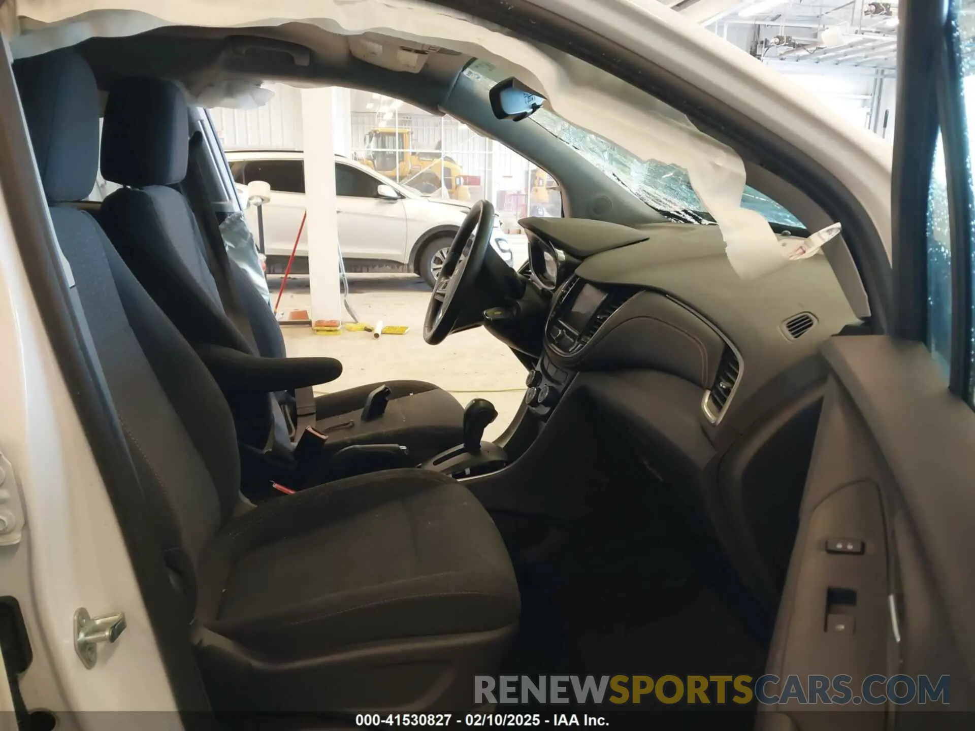 5 Photograph of a damaged car 3GNCJKSBXLL284451 CHEVROLET TRAX 2020