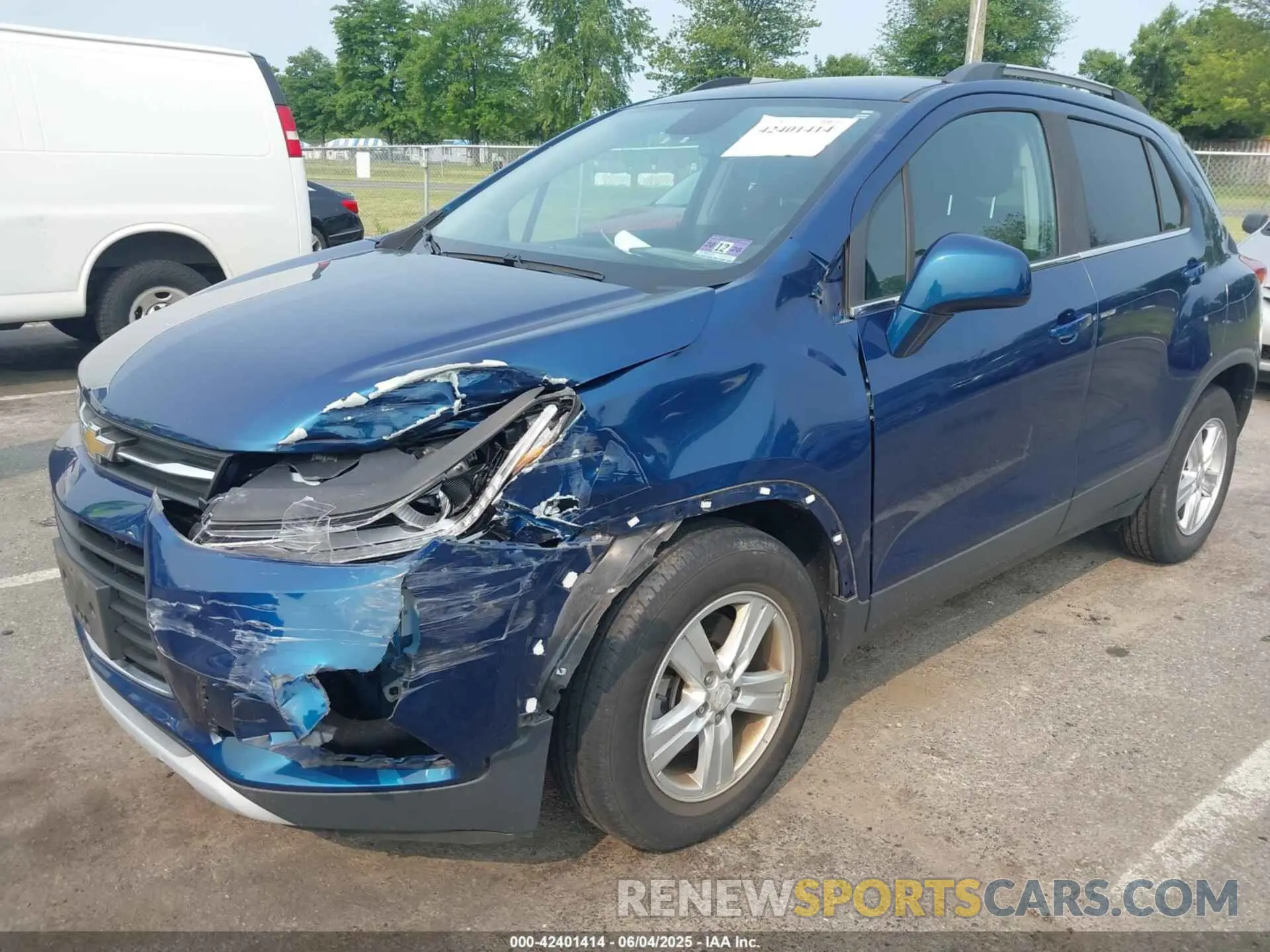 2 Photograph of a damaged car 3GNCJLSB0LL132779 CHEVROLET TRAX 2020