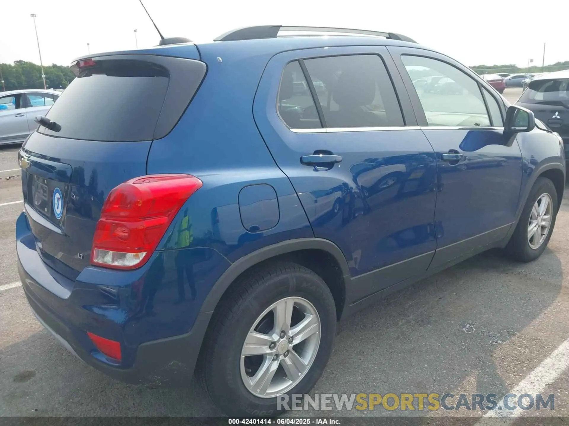 4 Photograph of a damaged car 3GNCJLSB0LL132779 CHEVROLET TRAX 2020