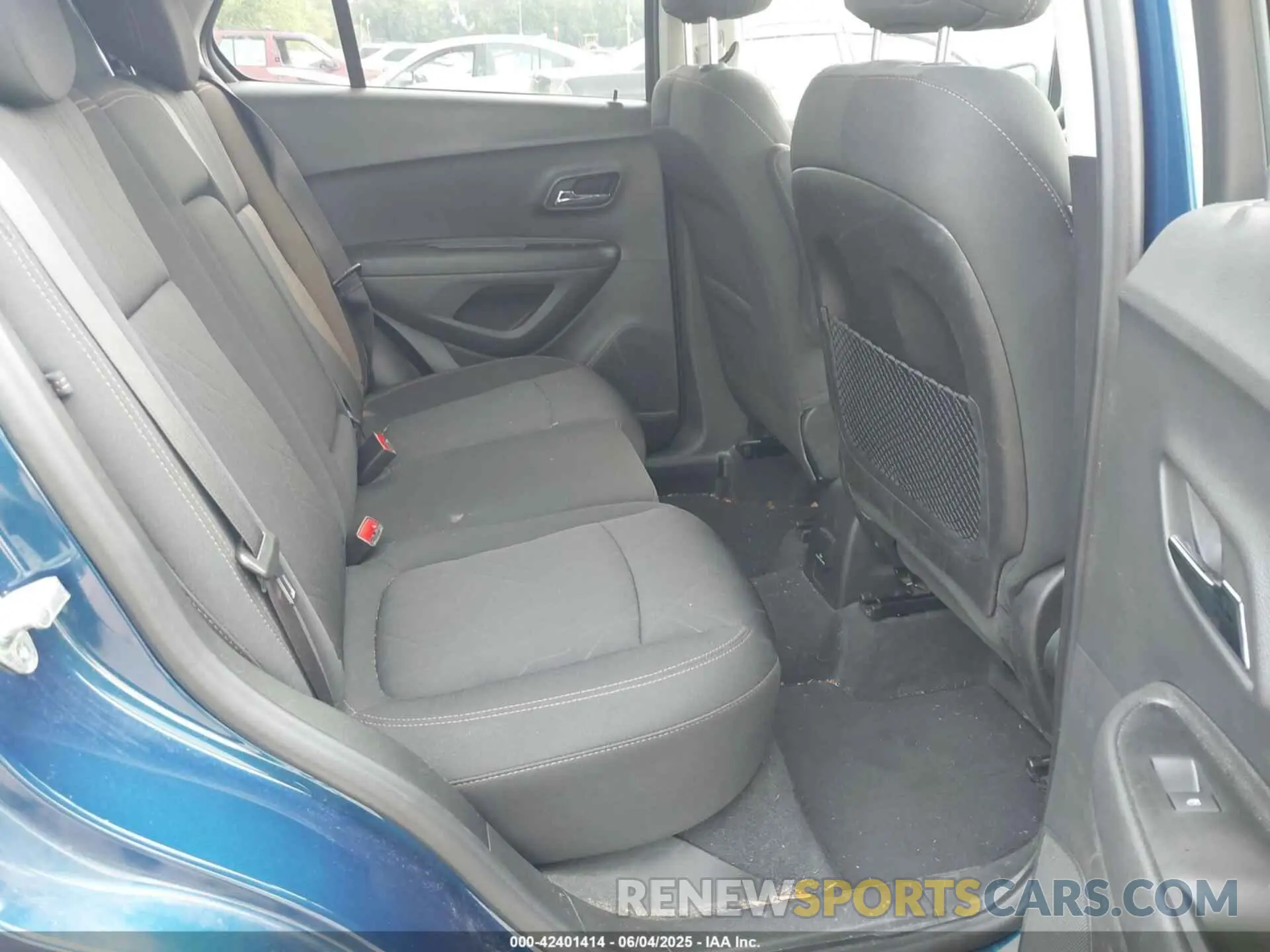 8 Photograph of a damaged car 3GNCJLSB0LL132779 CHEVROLET TRAX 2020