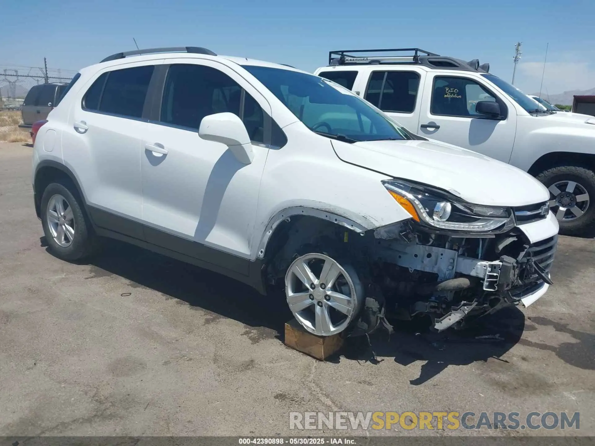 1 Photograph of a damaged car 3GNCJLSB0LL215581 CHEVROLET TRAX 2020