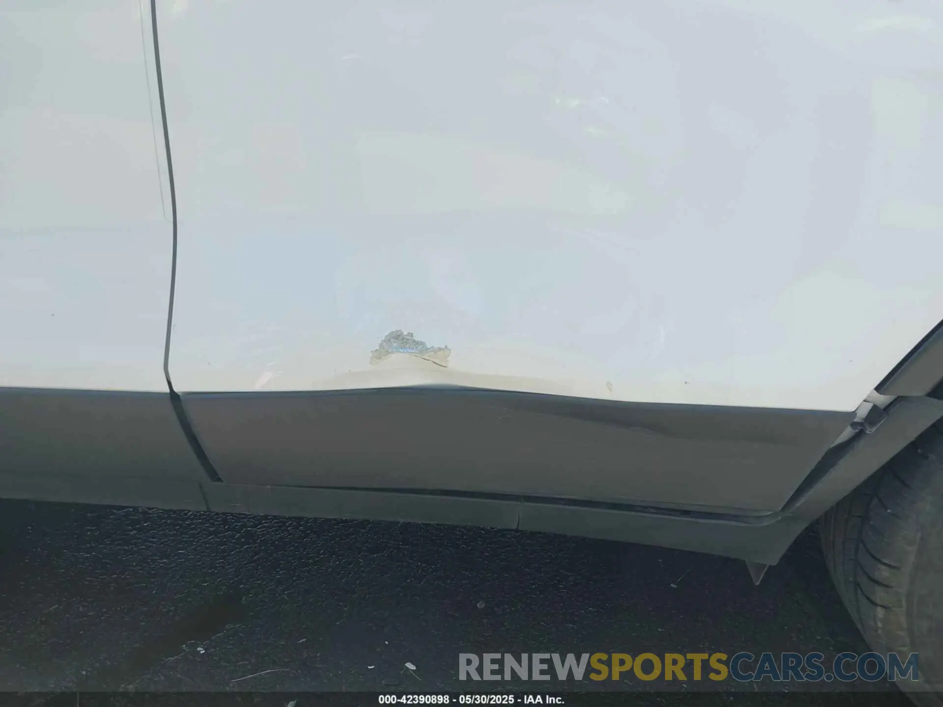 18 Photograph of a damaged car 3GNCJLSB0LL215581 CHEVROLET TRAX 2020