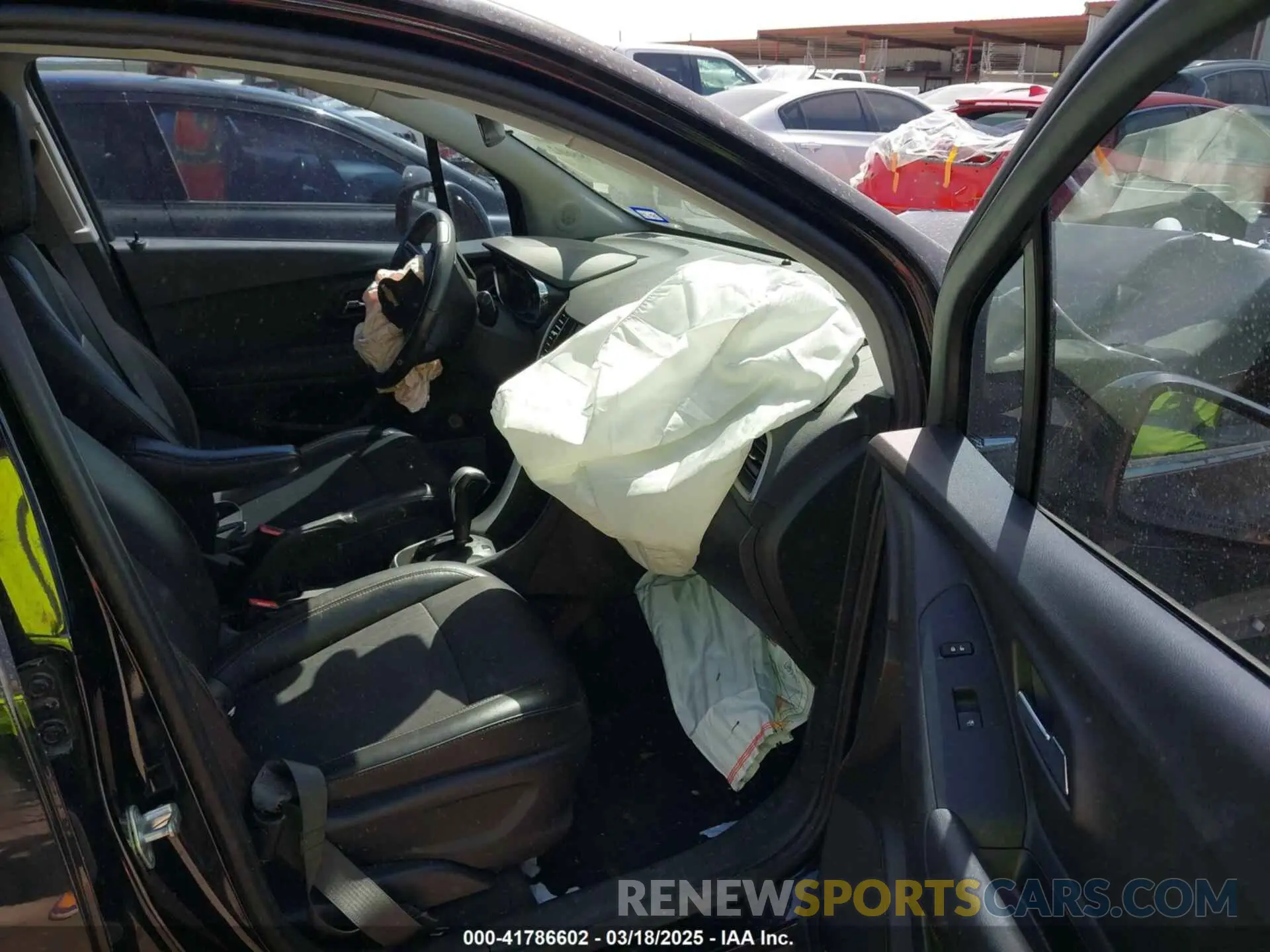 5 Photograph of a damaged car 3GNCJLSB0LL316958 CHEVROLET TRAX 2020