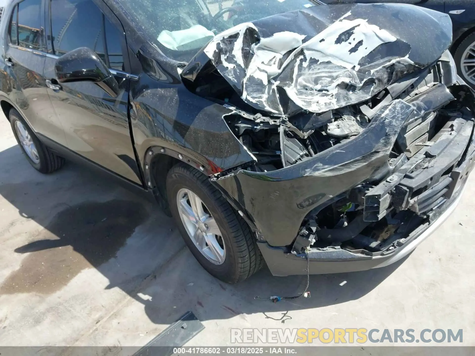 6 Photograph of a damaged car 3GNCJLSB0LL316958 CHEVROLET TRAX 2020