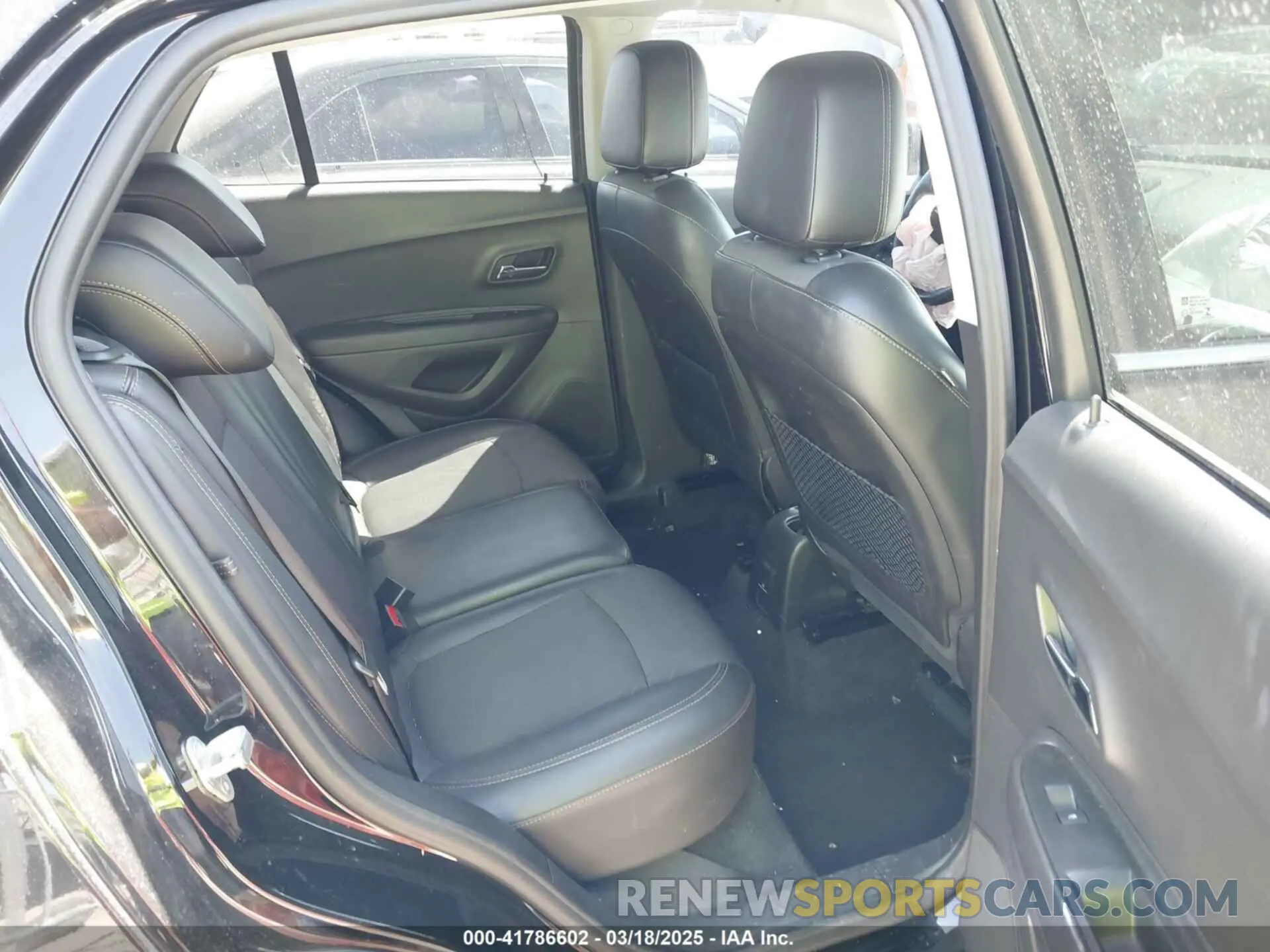8 Photograph of a damaged car 3GNCJLSB0LL316958 CHEVROLET TRAX 2020