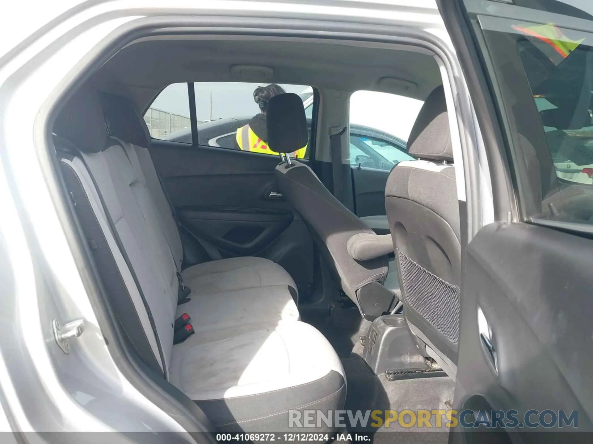 8 Photograph of a damaged car 3GNCJLSB1LL234835 CHEVROLET TRAX 2020