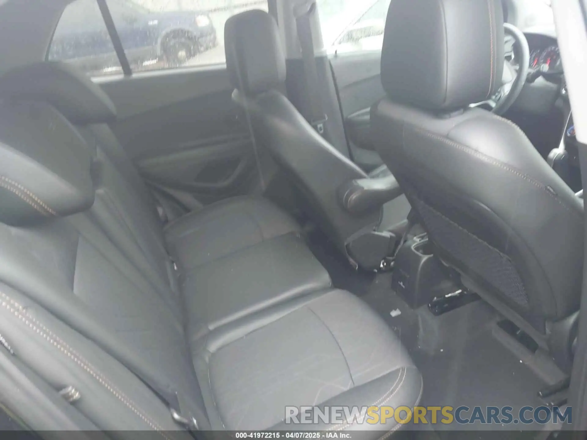 8 Photograph of a damaged car 3GNCJLSB1LL302146 CHEVROLET TRAX 2020