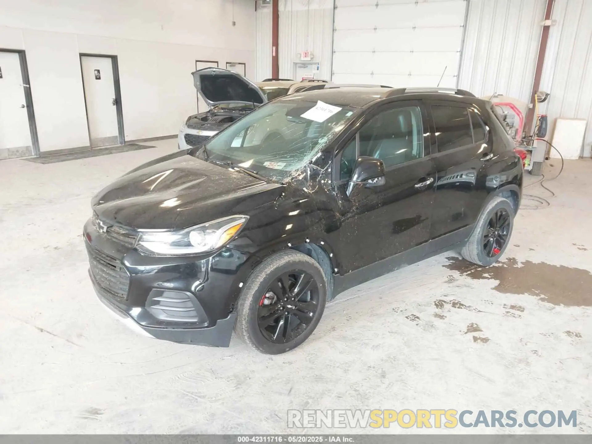 2 Photograph of a damaged car 3GNCJLSB2LL133982 CHEVROLET TRAX 2020