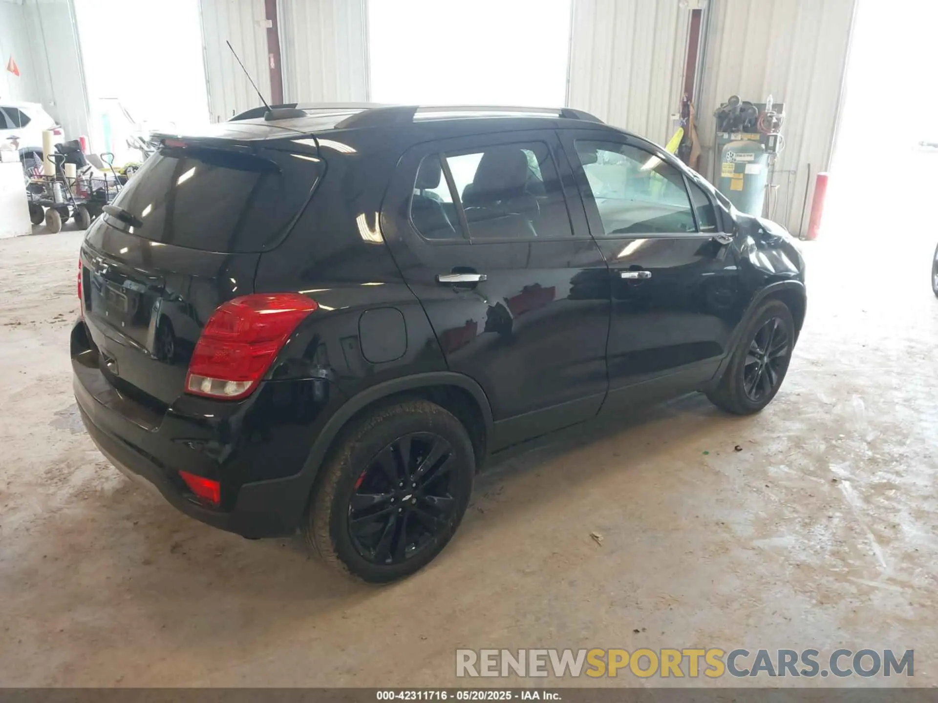 4 Photograph of a damaged car 3GNCJLSB2LL133982 CHEVROLET TRAX 2020