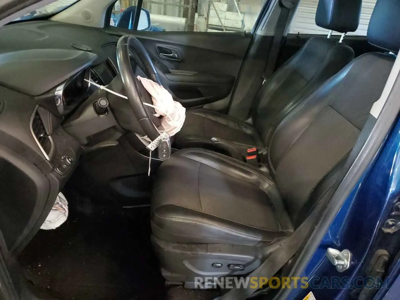7 Photograph of a damaged car 3GNCJLSB2LL223052 CHEVROLET TRAX 2020