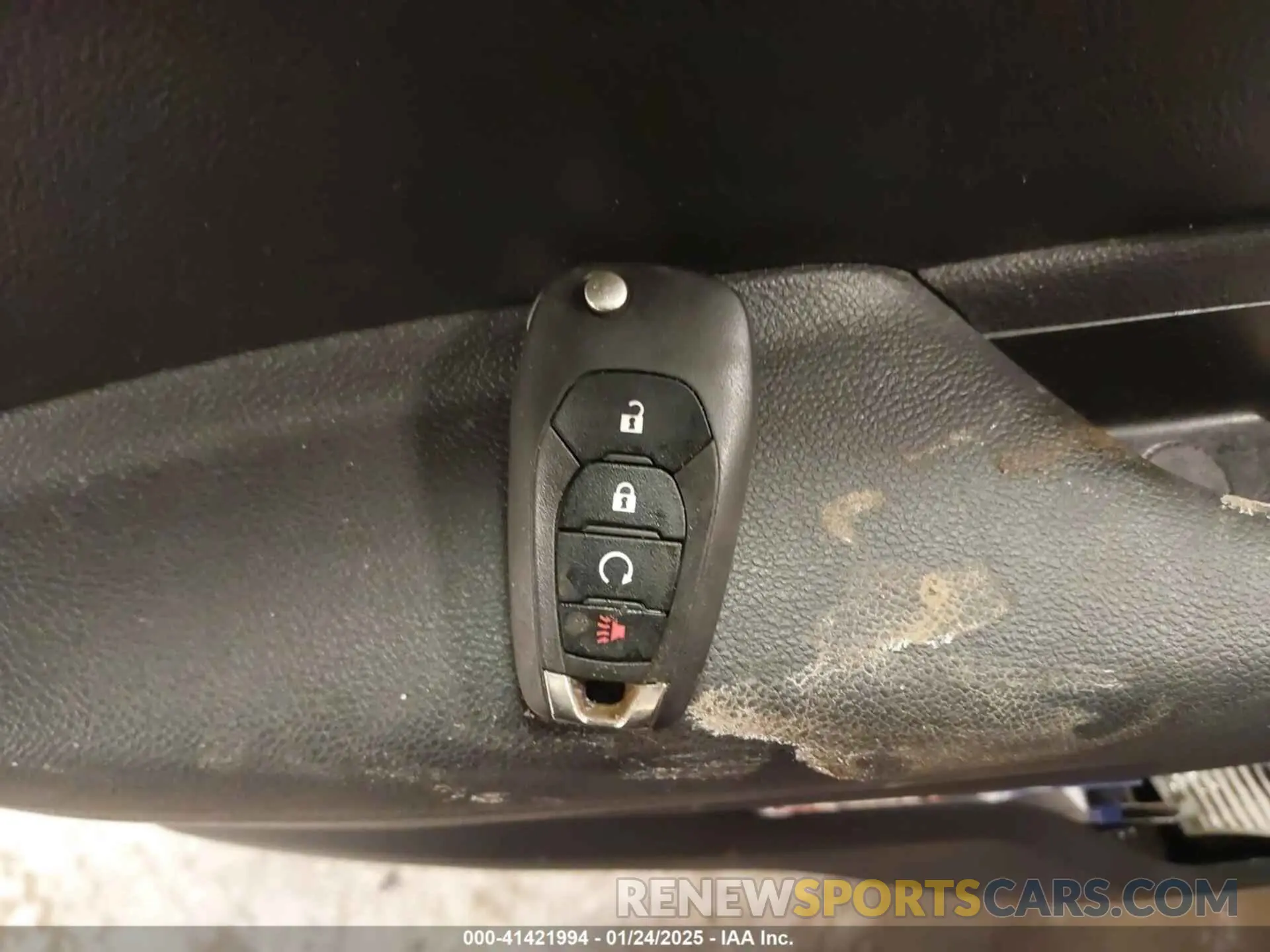 11 Photograph of a damaged car 3GNCJLSB2LL319876 CHEVROLET TRAX 2020