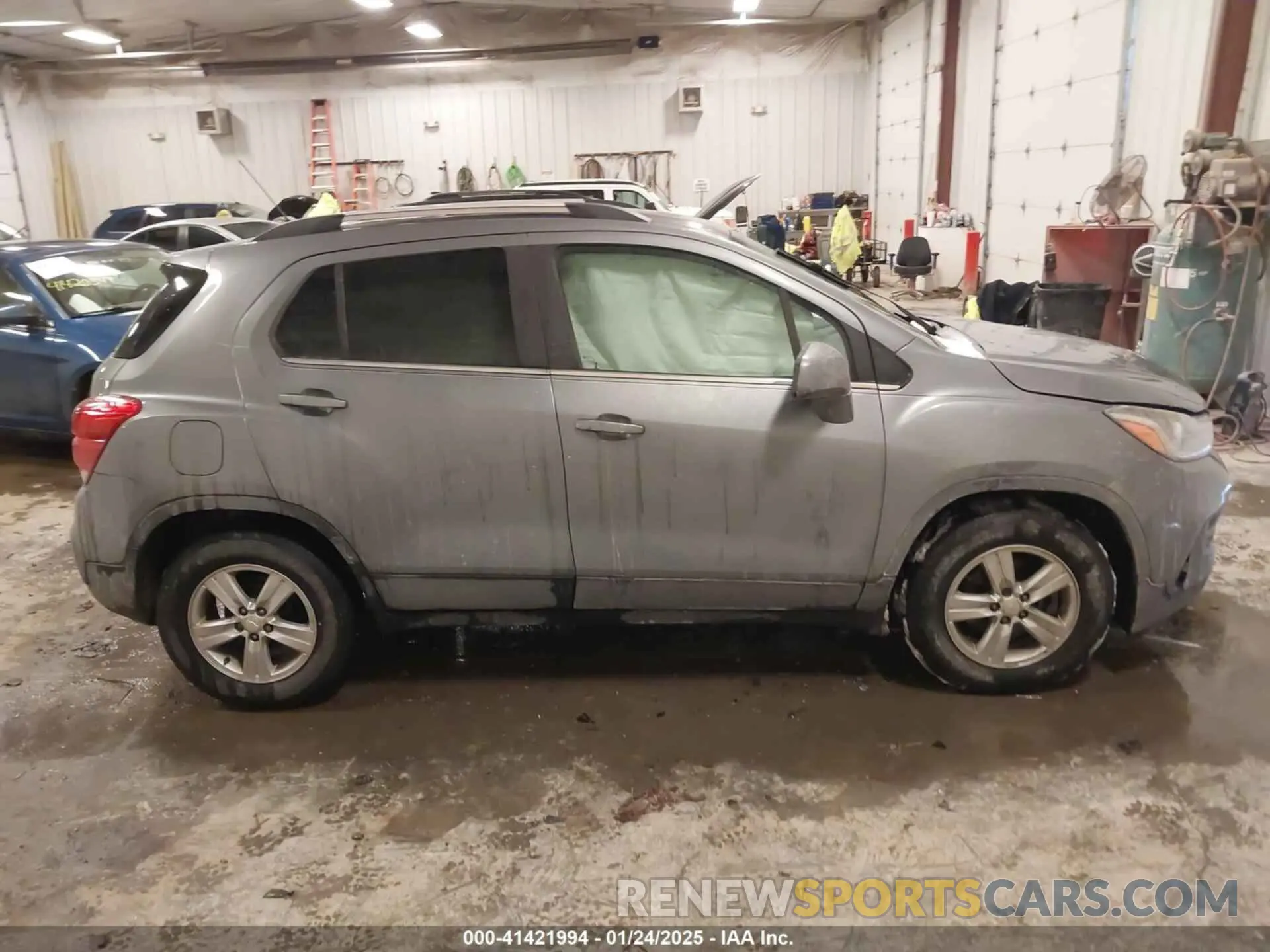 13 Photograph of a damaged car 3GNCJLSB2LL319876 CHEVROLET TRAX 2020